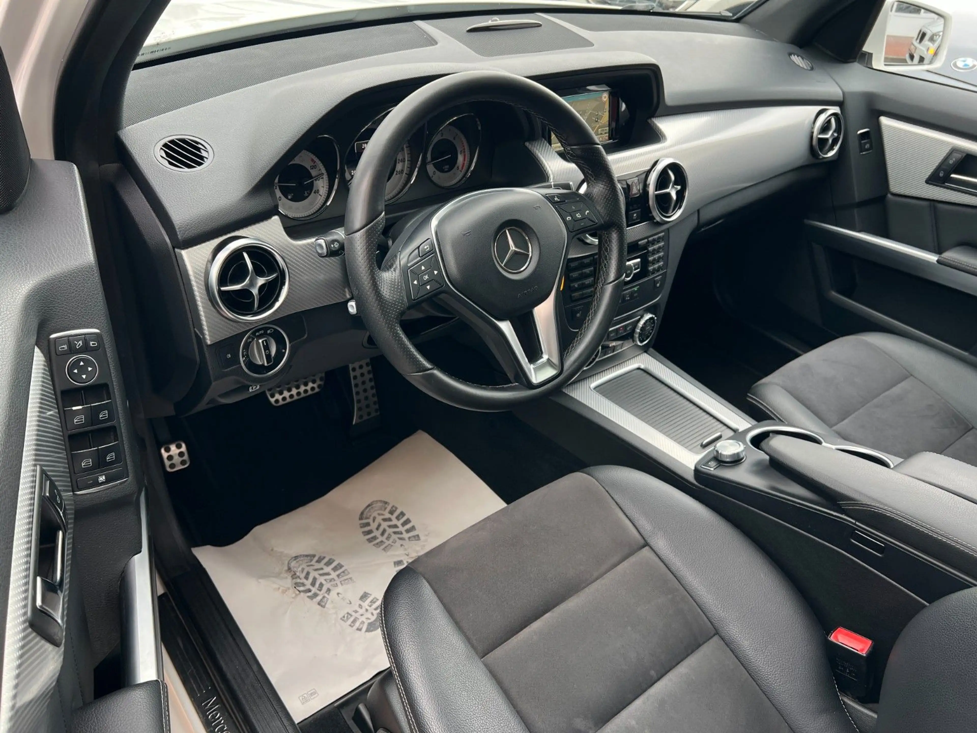 Mercedes-Benz GLK 220 CDI 4M AMG *AUTOMATIK*ILS*AHK*NAVI* — photo 9