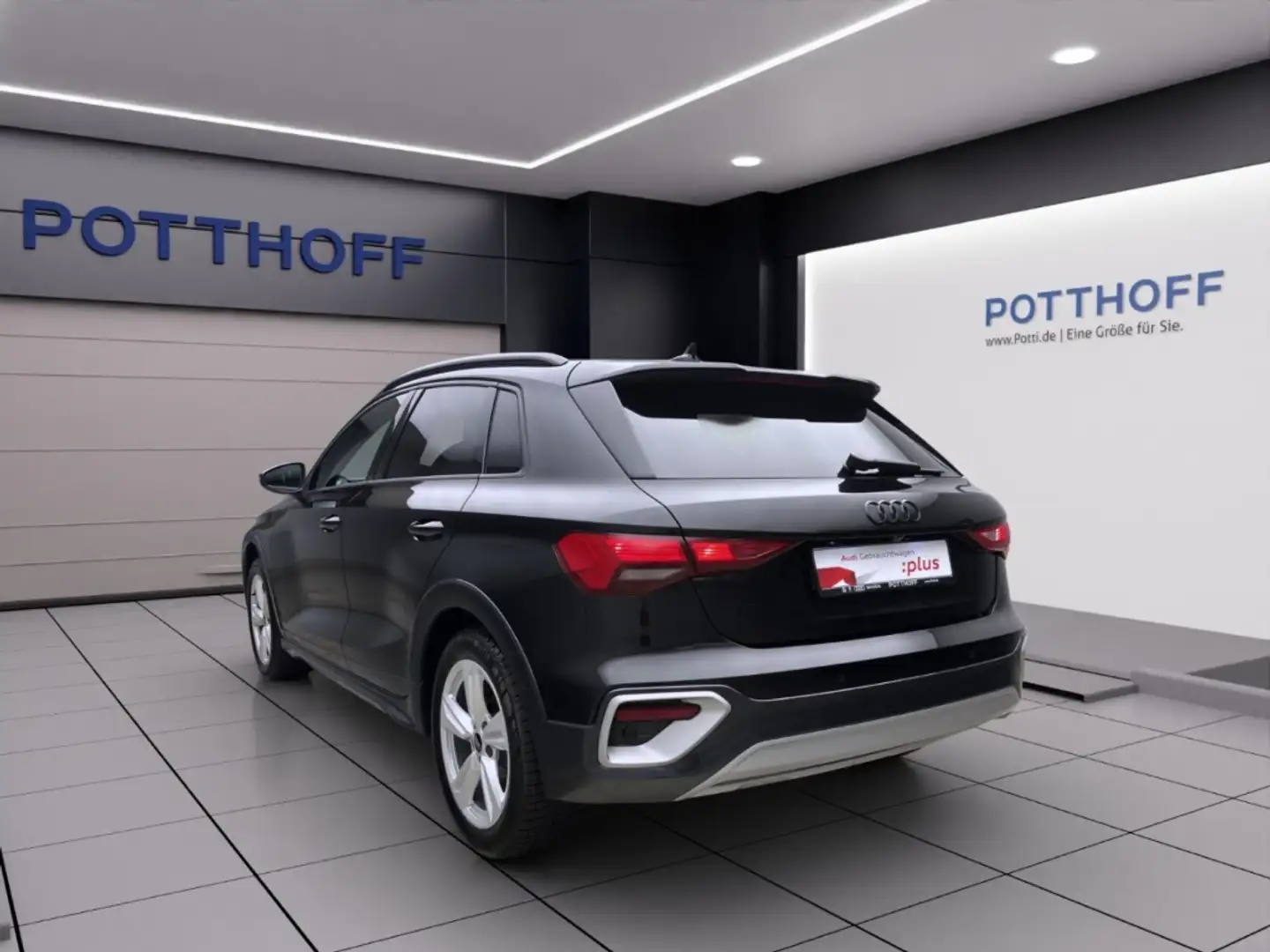 Audi A3 allstreet 35 TFSI KAMERA NAVI KLIMA AHK VIRTUAL Schwarz - 2