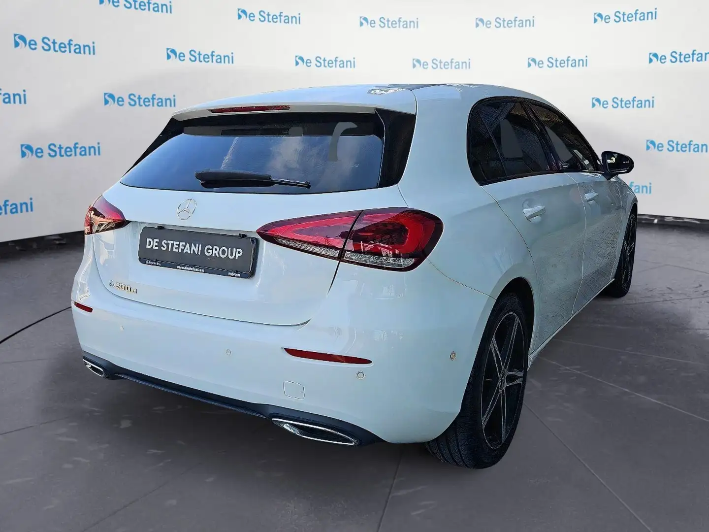 Mercedes-Benz A 200 A 200 d Automatic Sport NIGHT-EDITION Bianco - 2