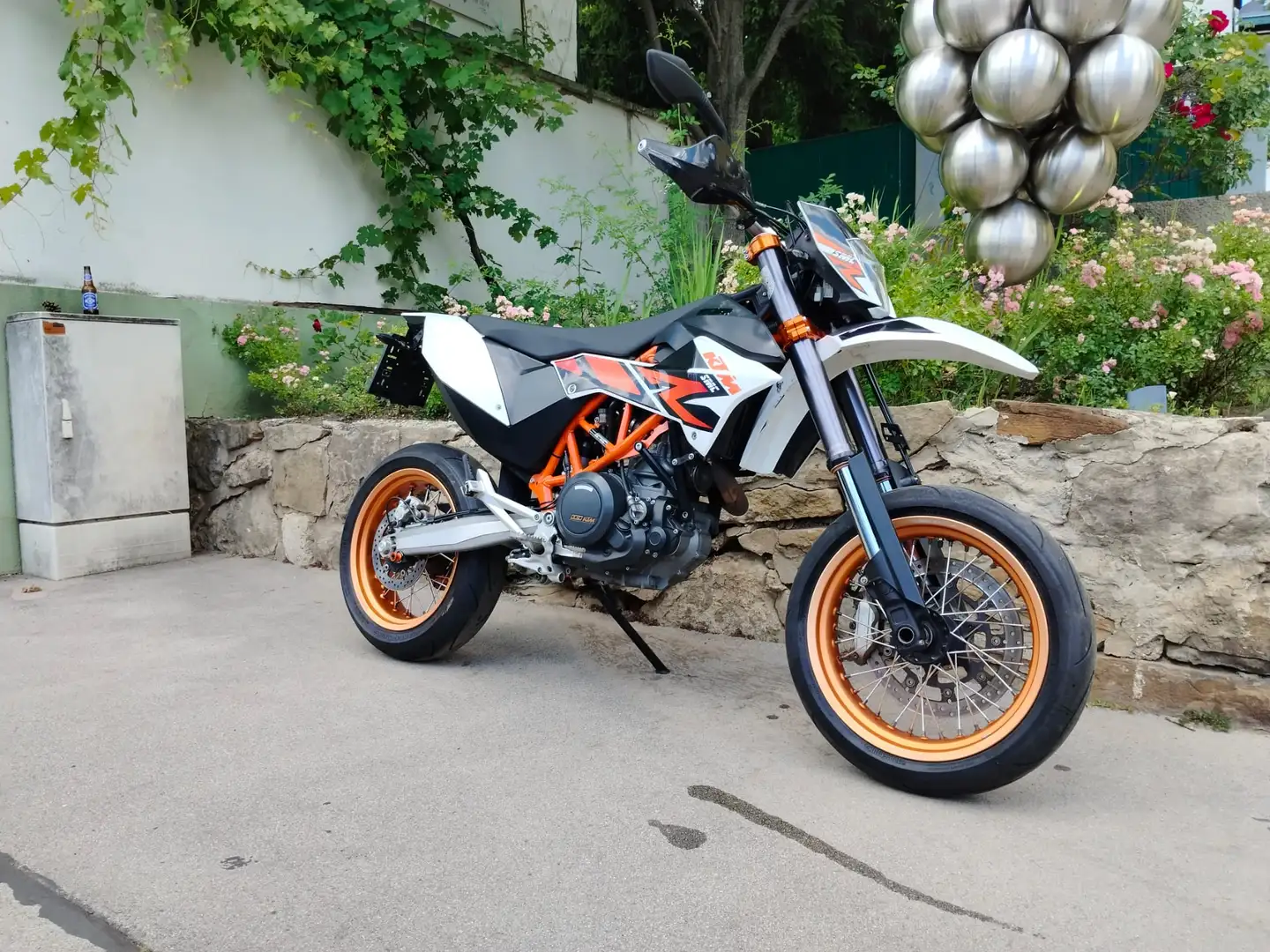 KTM 690 SMC R - 1
