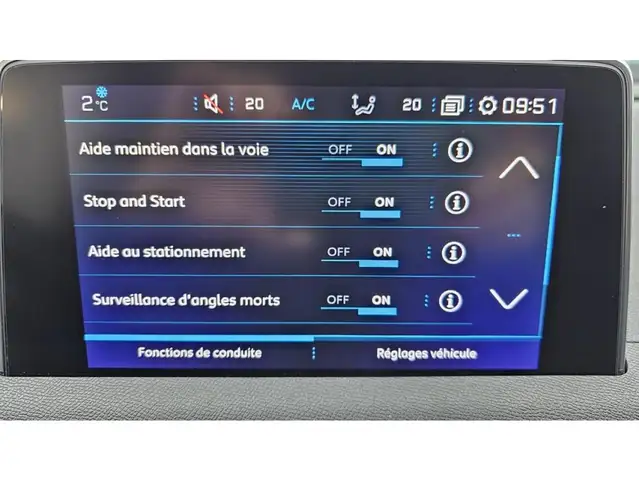 Peugeot 3008 view 13