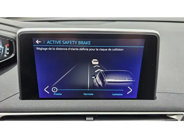 Peugeot 3008 view 12