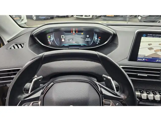 Peugeot 3008 view 6