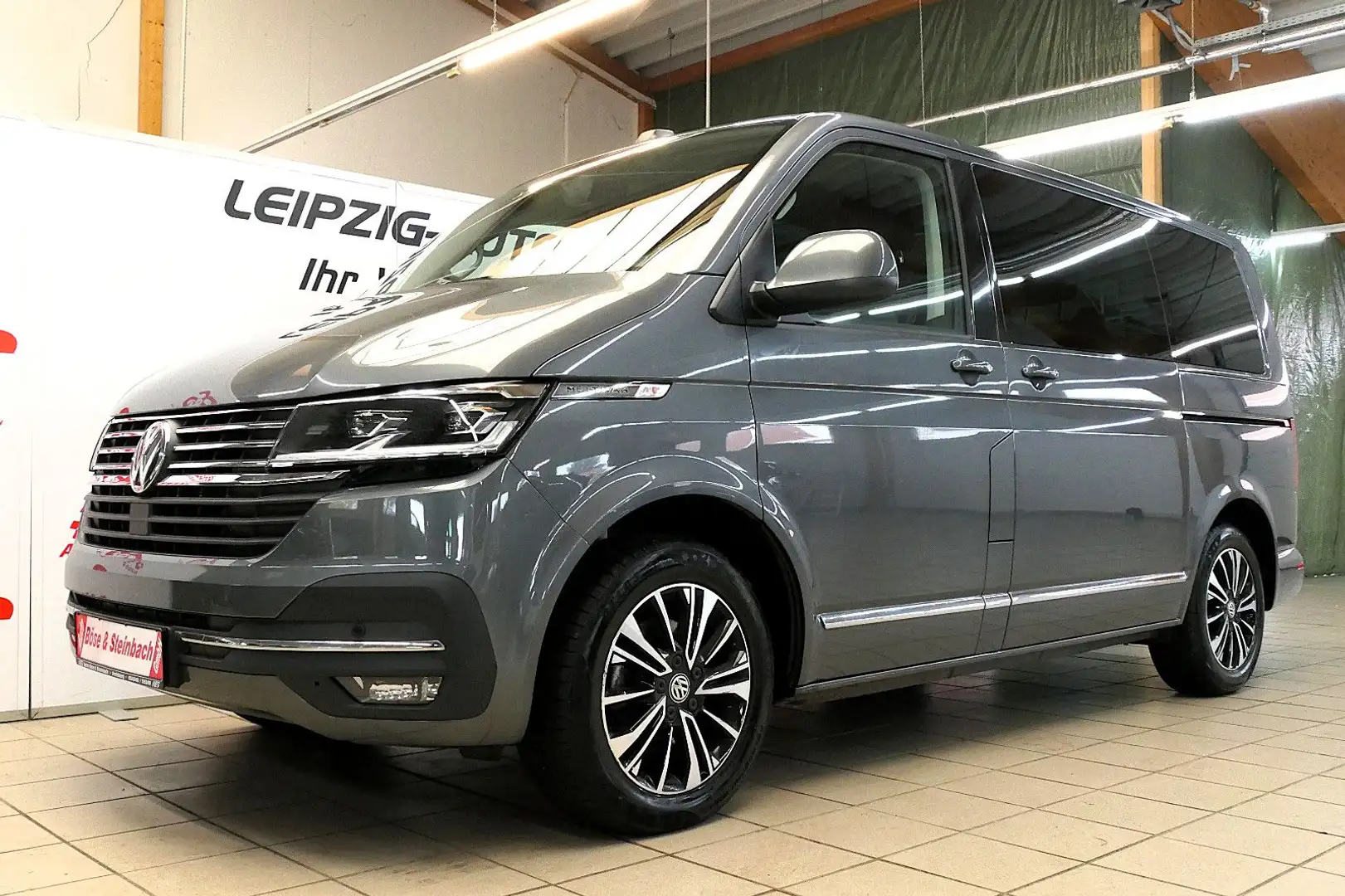 Volkswagen T6 Multivan T6.1 Multivan Generation Six AUT*7-Sitz*NAV*APP* Grau - 1