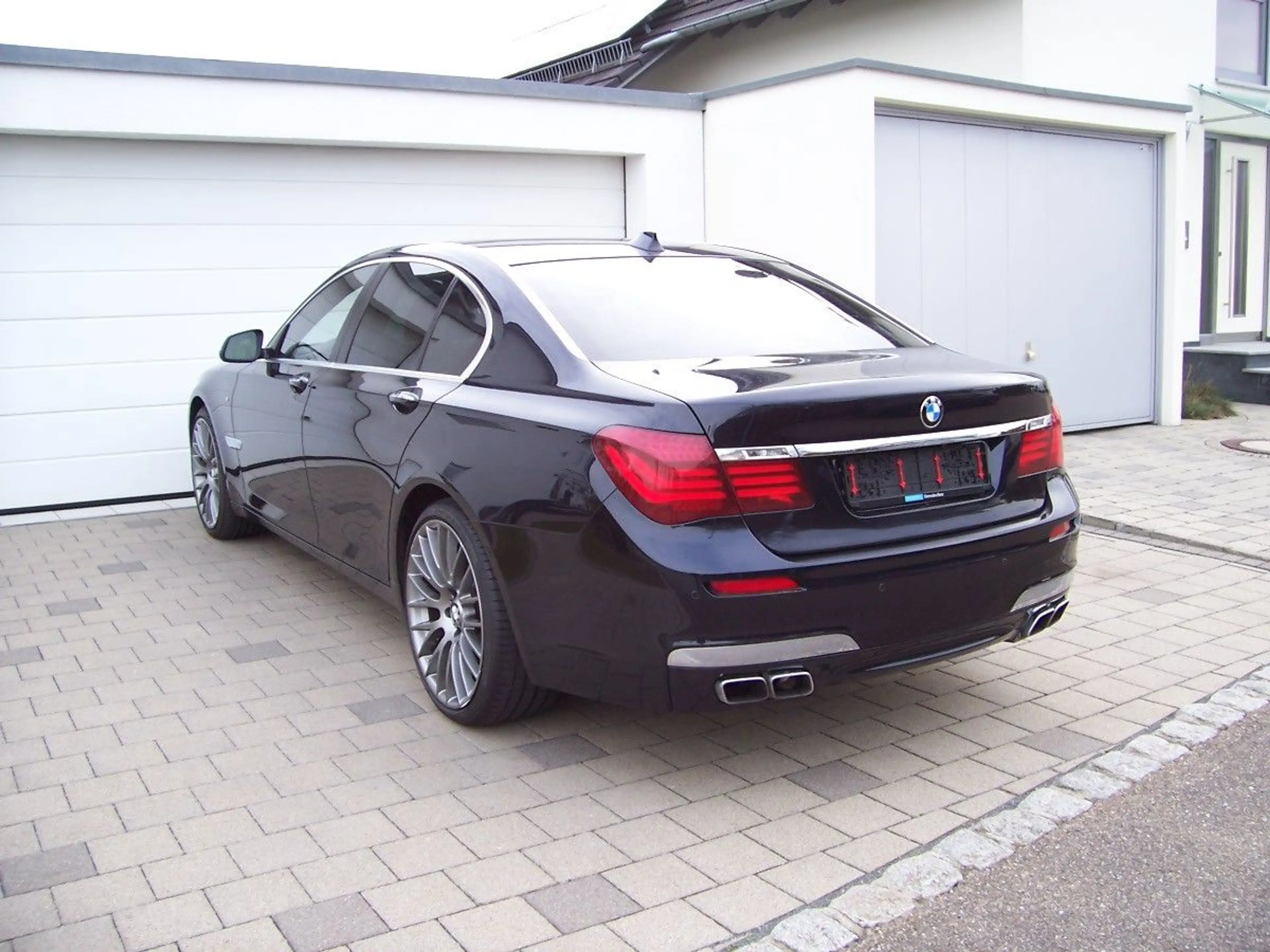 BMW 760 i M Sportpaket Massage/B&O/Soft/ESSD/21"/LED — photo 5