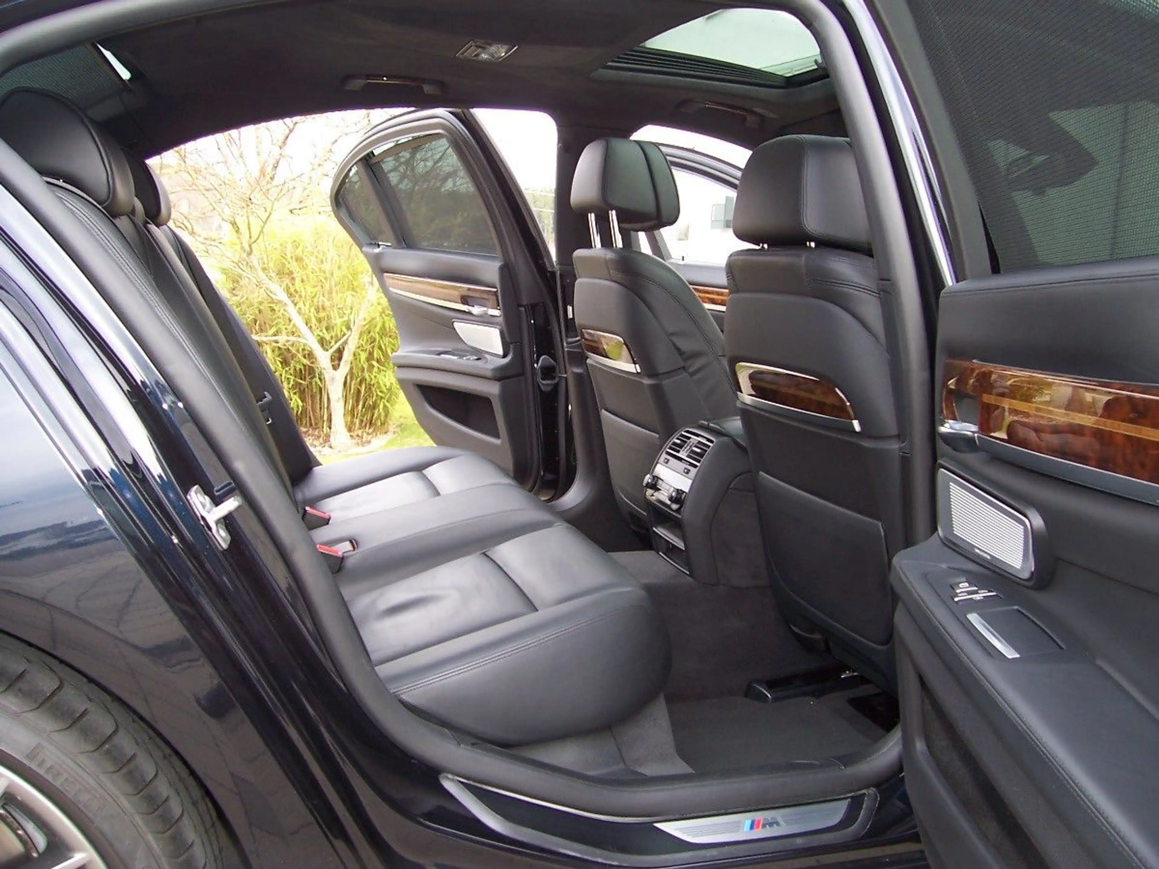 BMW 760 i M Sportpaket Massage/B&O/Soft/ESSD/21"/LED — photo 11