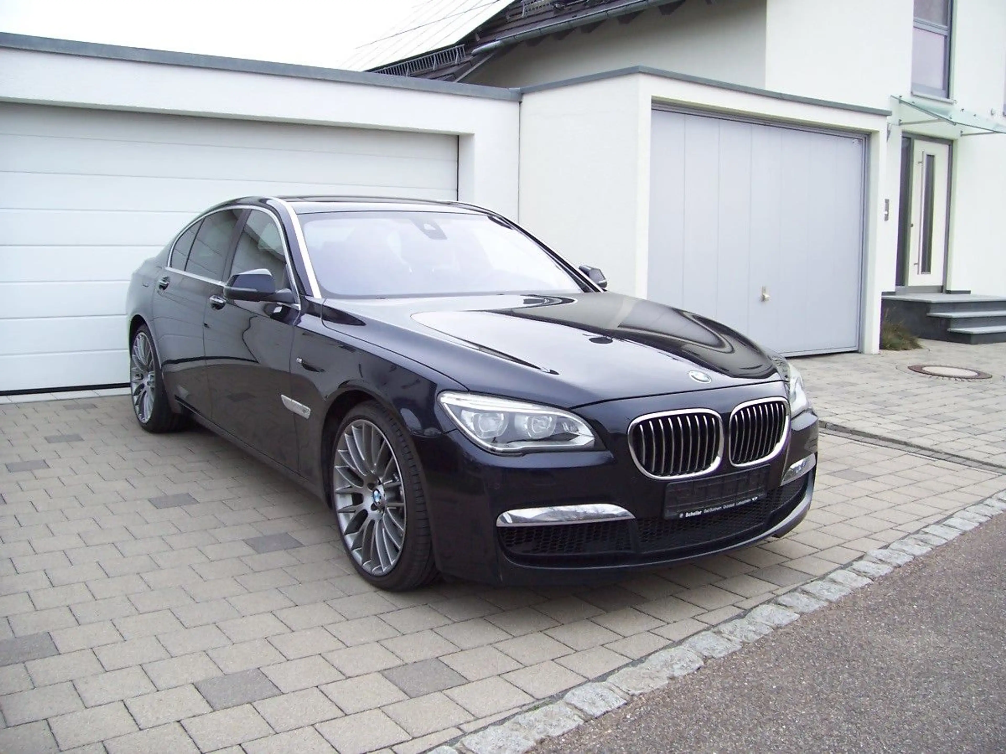 BMW 760 i M Sportpaket Massage/B&O/Soft/ESSD/21"/LED — photo 8