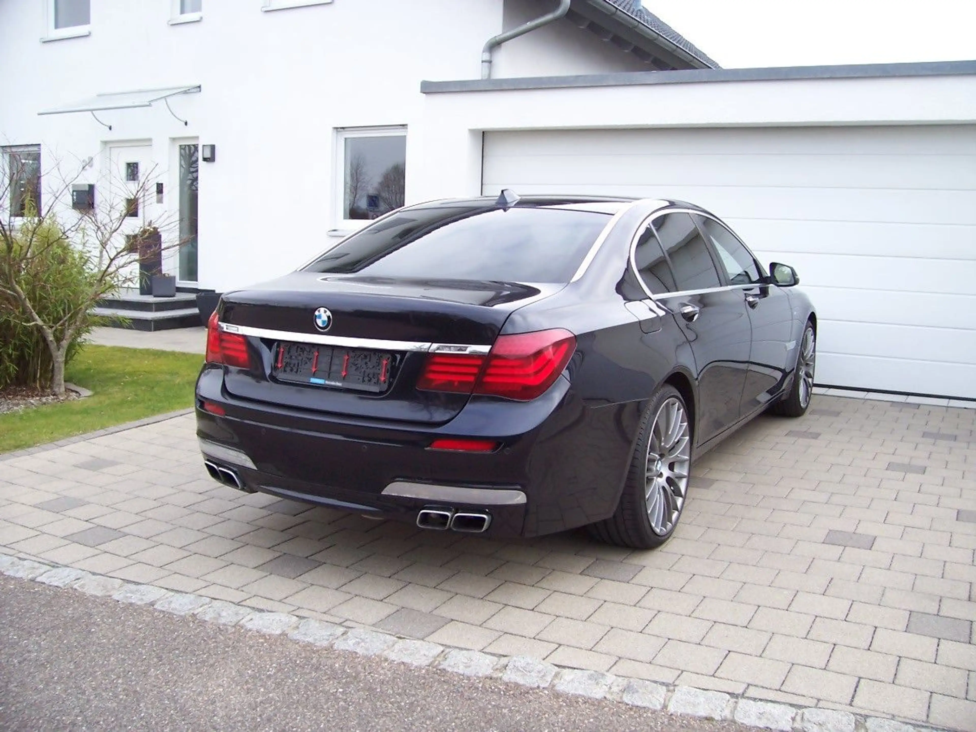 BMW 760 i M Sportpaket Massage/B&O/Soft/ESSD/21"/LED — photo 6