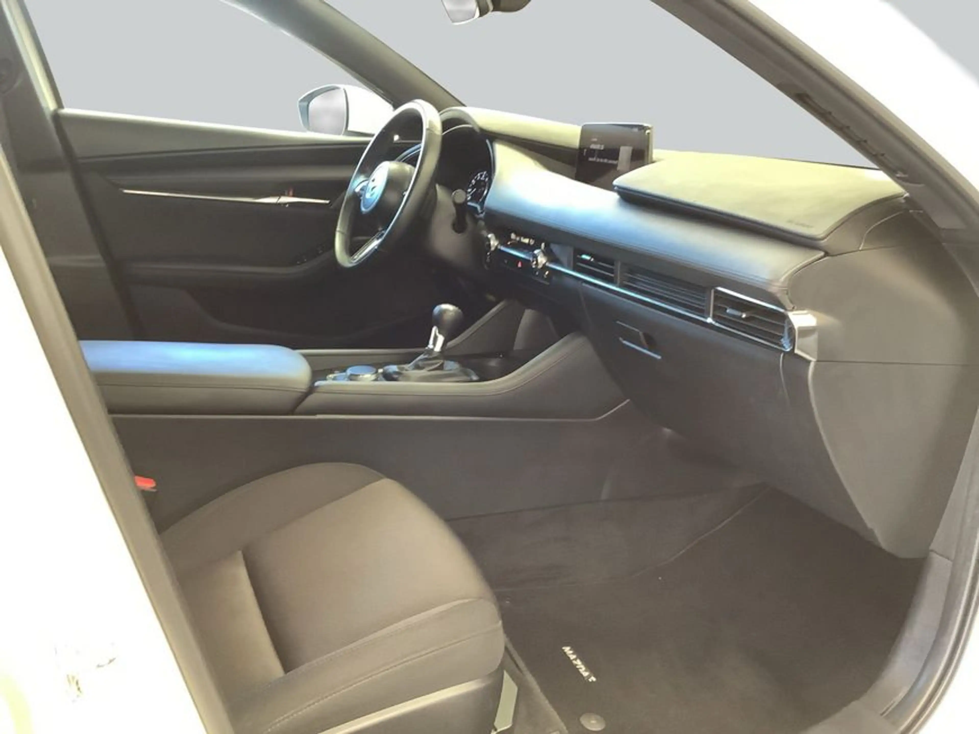Mazda 3 e-SKYACTIV-G 2.0 M HYBRID SELECTION WKR — photo 15