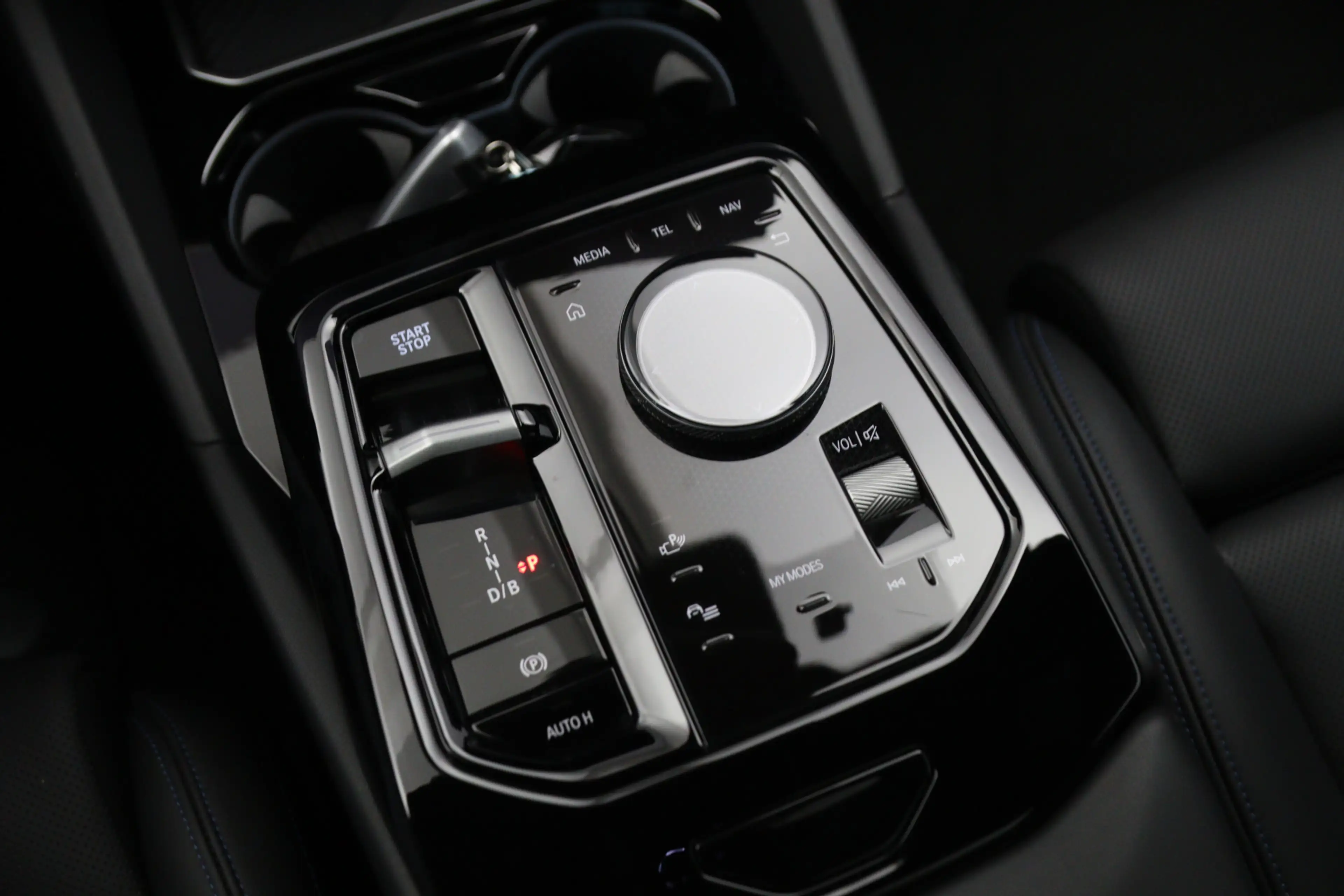 BMW i5 Touring eDrive40 M Sport Edition 84 kWh 340 PK, SO — photo 25