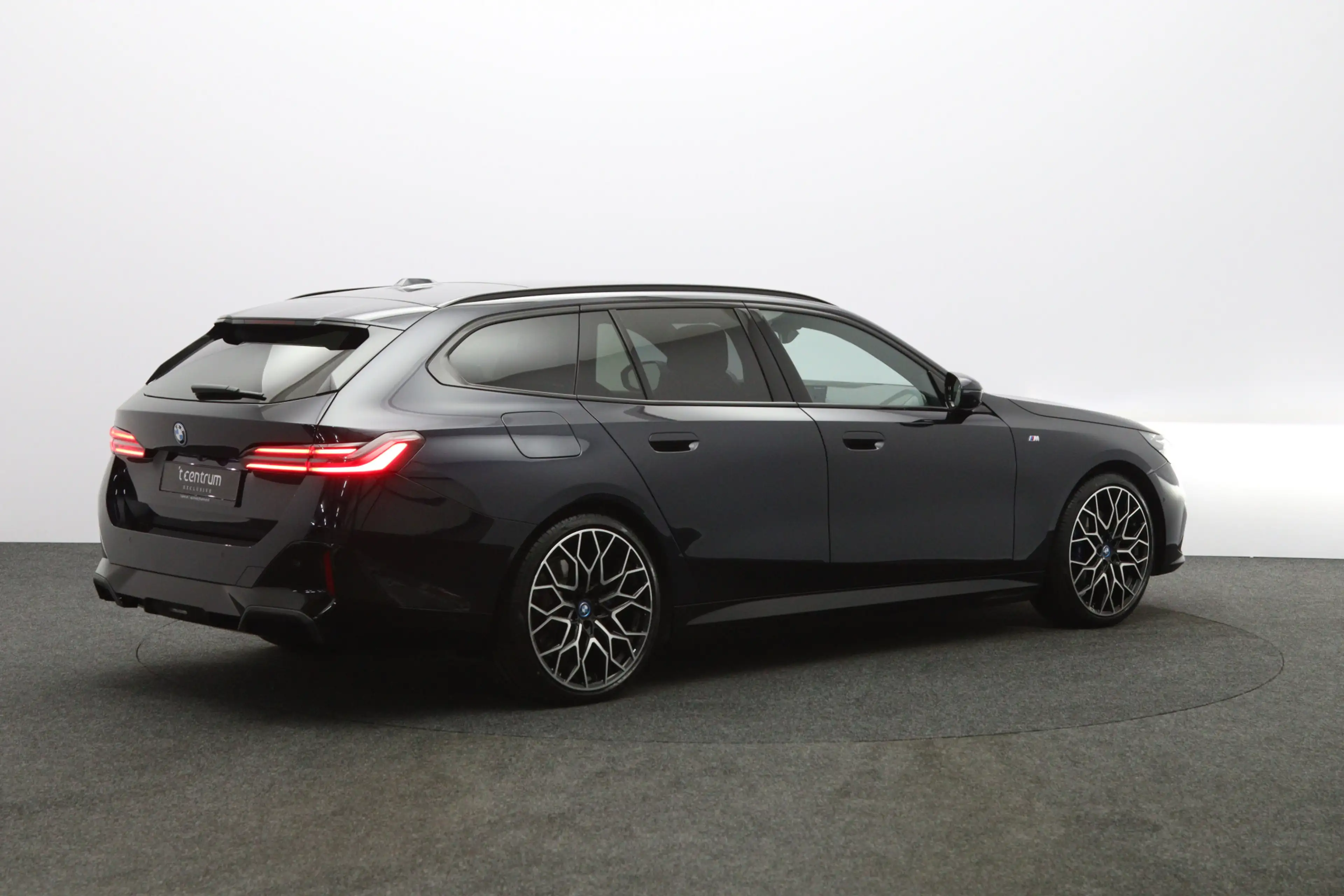 BMW i5 Touring eDrive40 M Sport Edition 84 kWh 340 PK, SO — photo 13