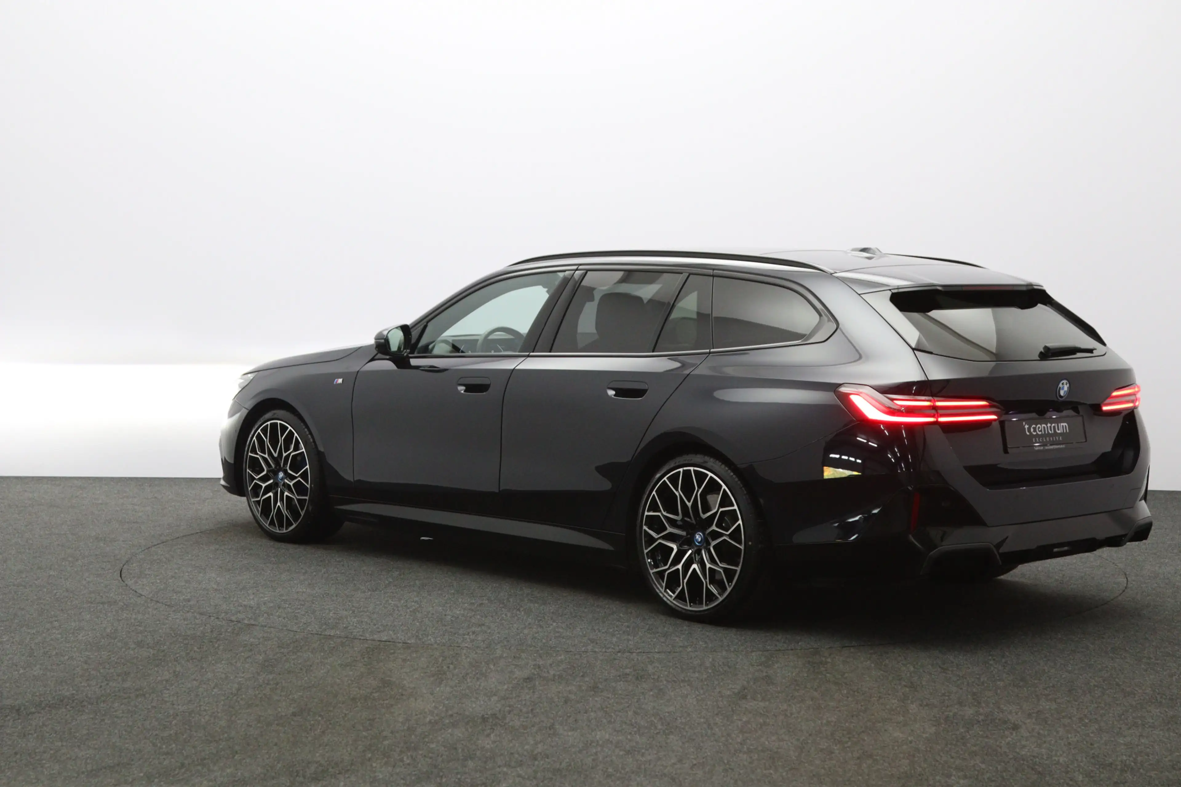 BMW i5 Touring eDrive40 M Sport Edition 84 kWh 340 PK, SO — photo 11