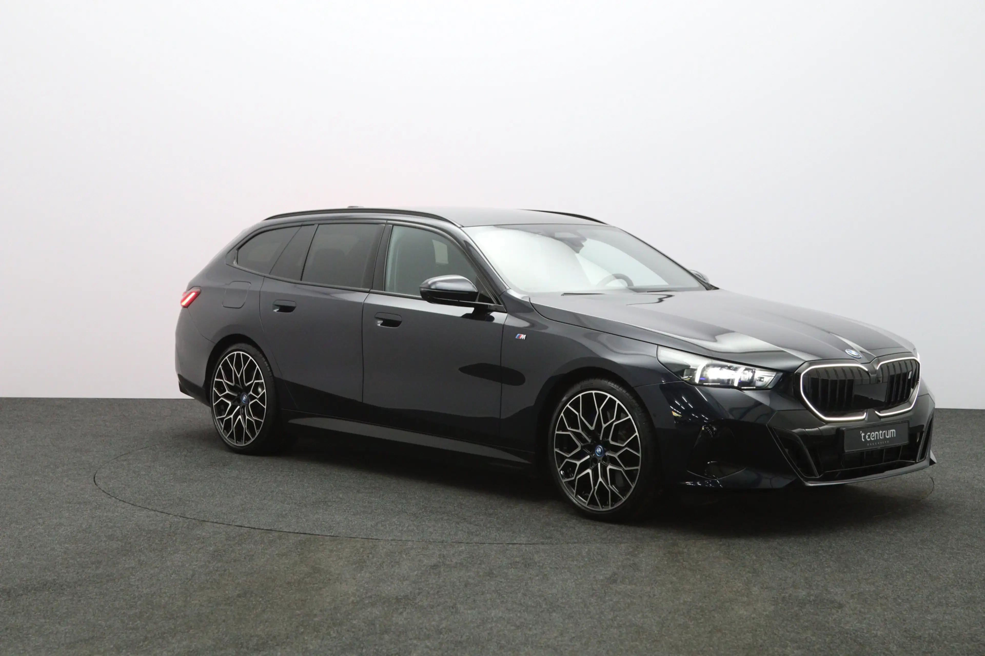 BMW i5 Touring eDrive40 M Sport Edition 84 kWh 340 PK, SO — photo 4
