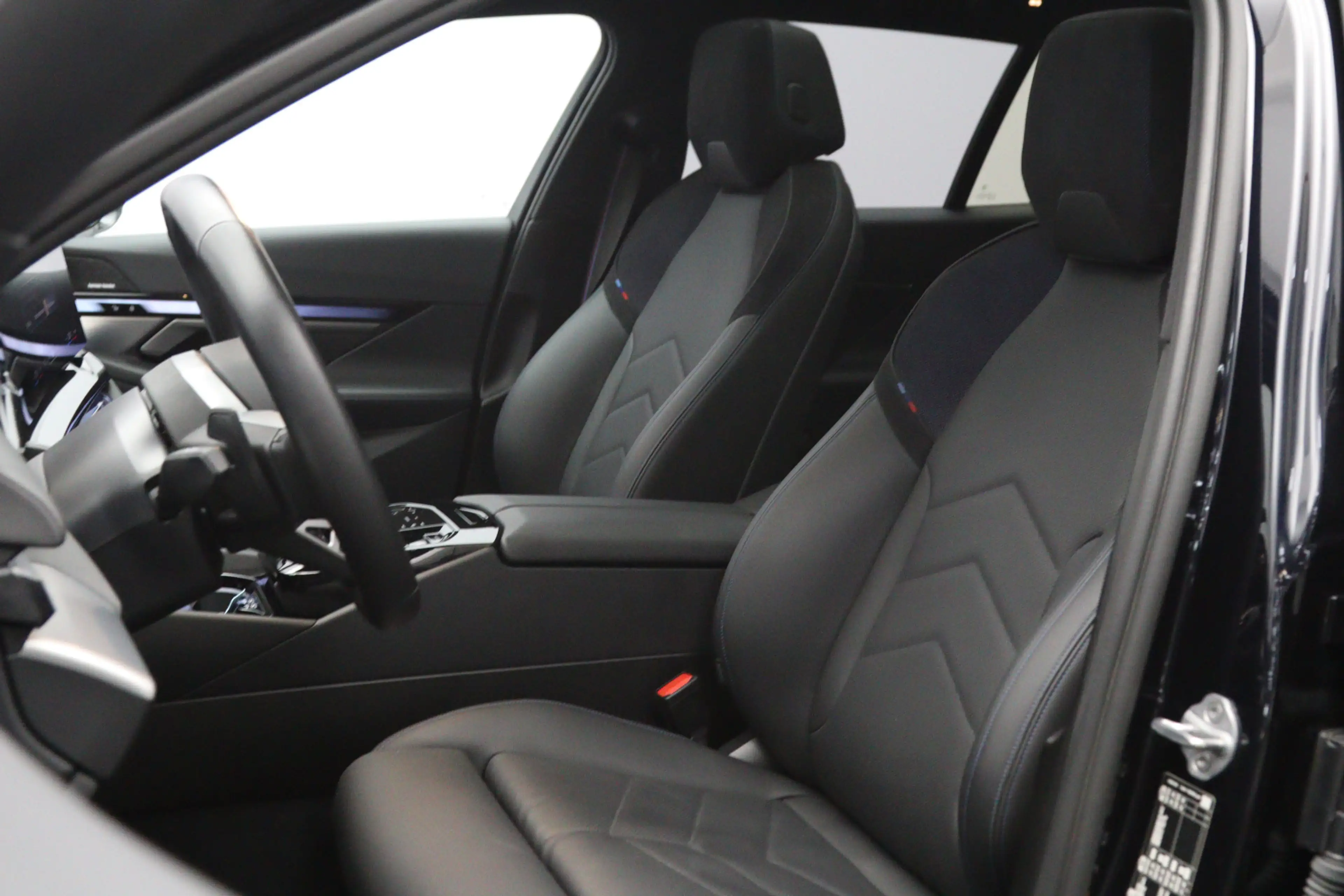 BMW i5 Touring eDrive40 M Sport Edition 84 kWh 340 PK, SO — photo 2