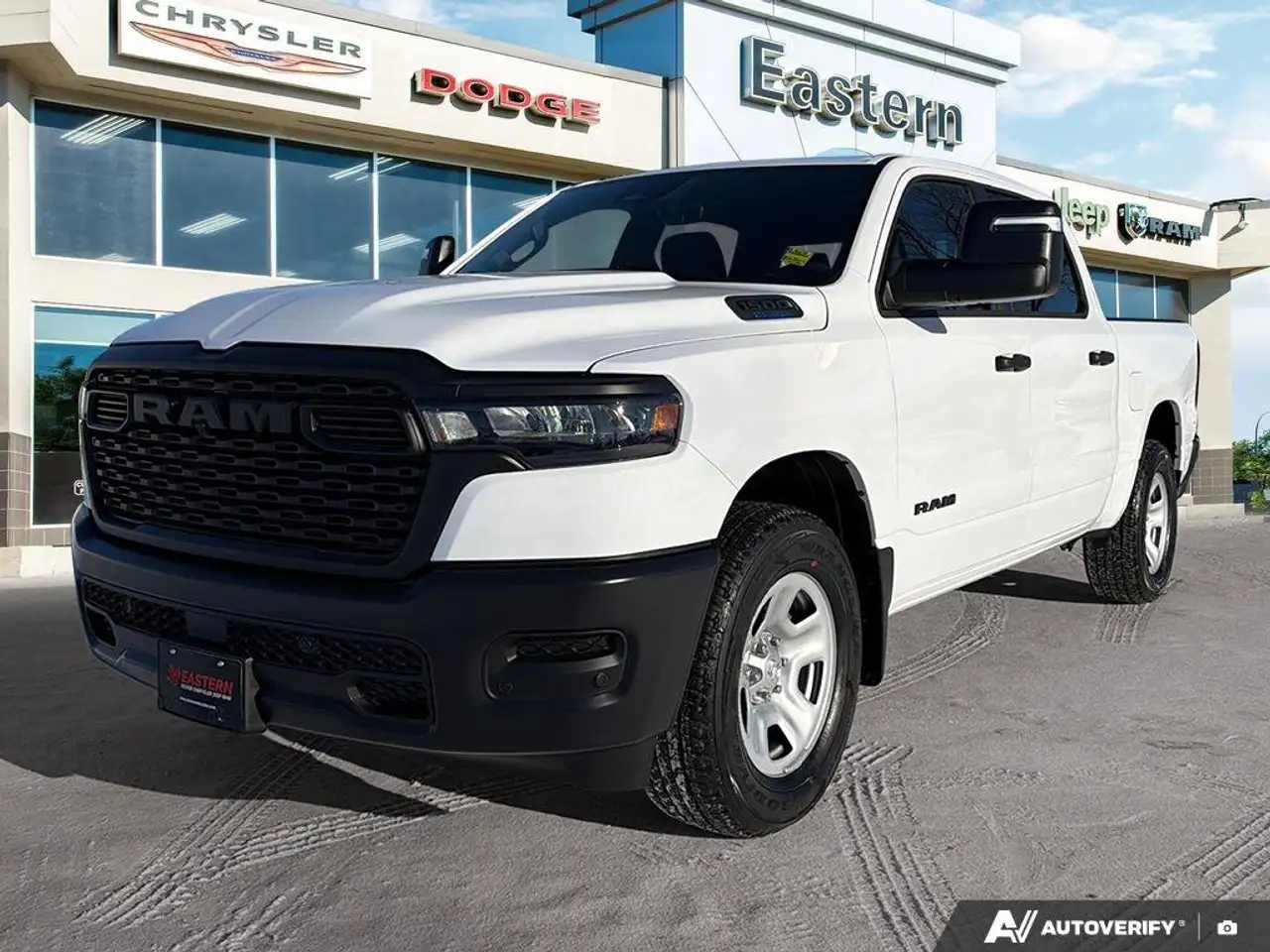 RAM 1500 снимка RAM 1500