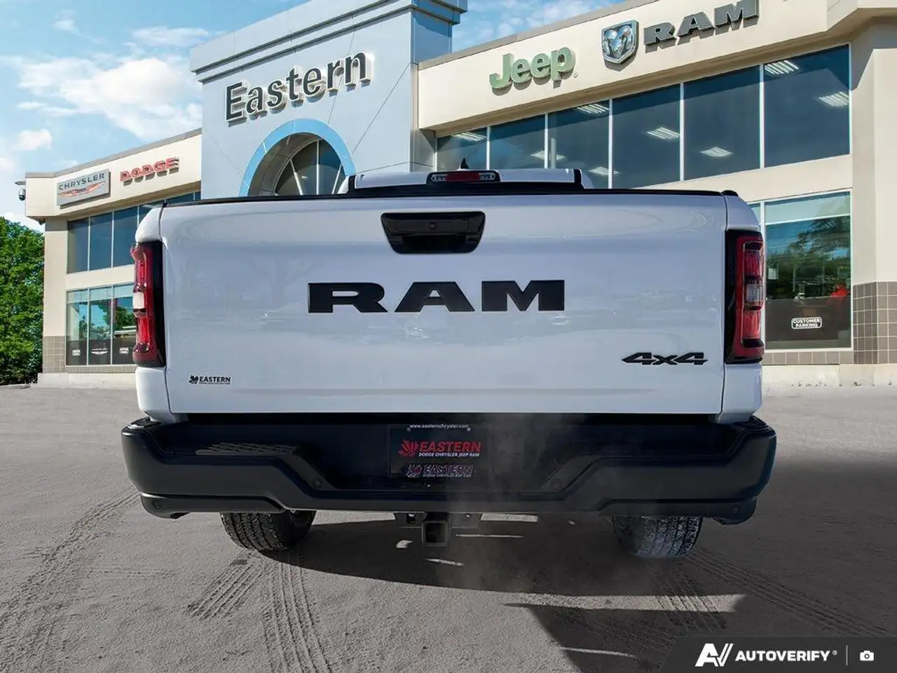RAM 1500 снимка RAM 1500