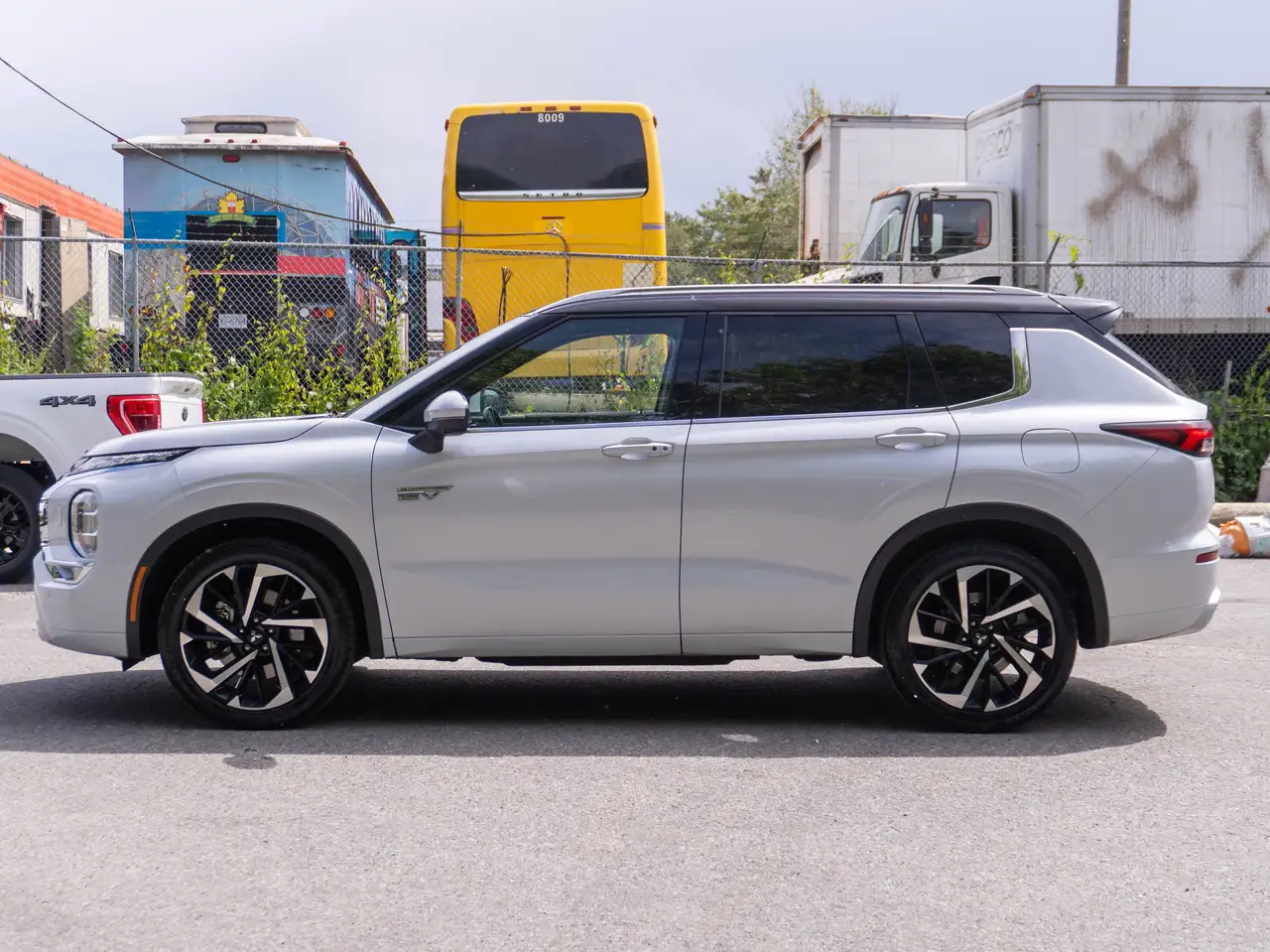 Mitsubishi Outlander снимка Mitsubishi Outlander