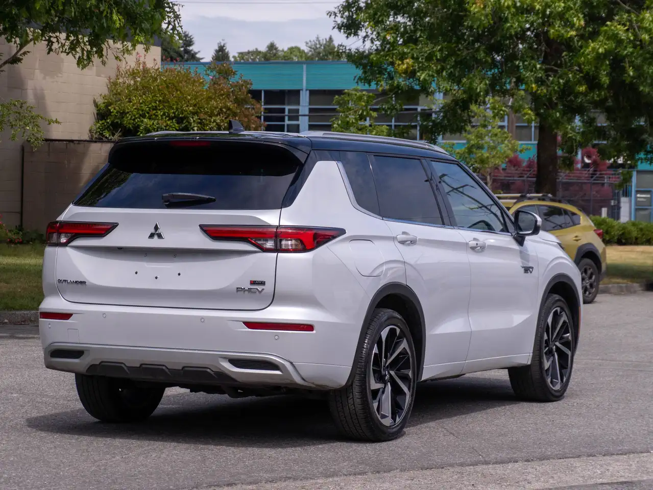 Mitsubishi Outlander снимка Mitsubishi Outlander