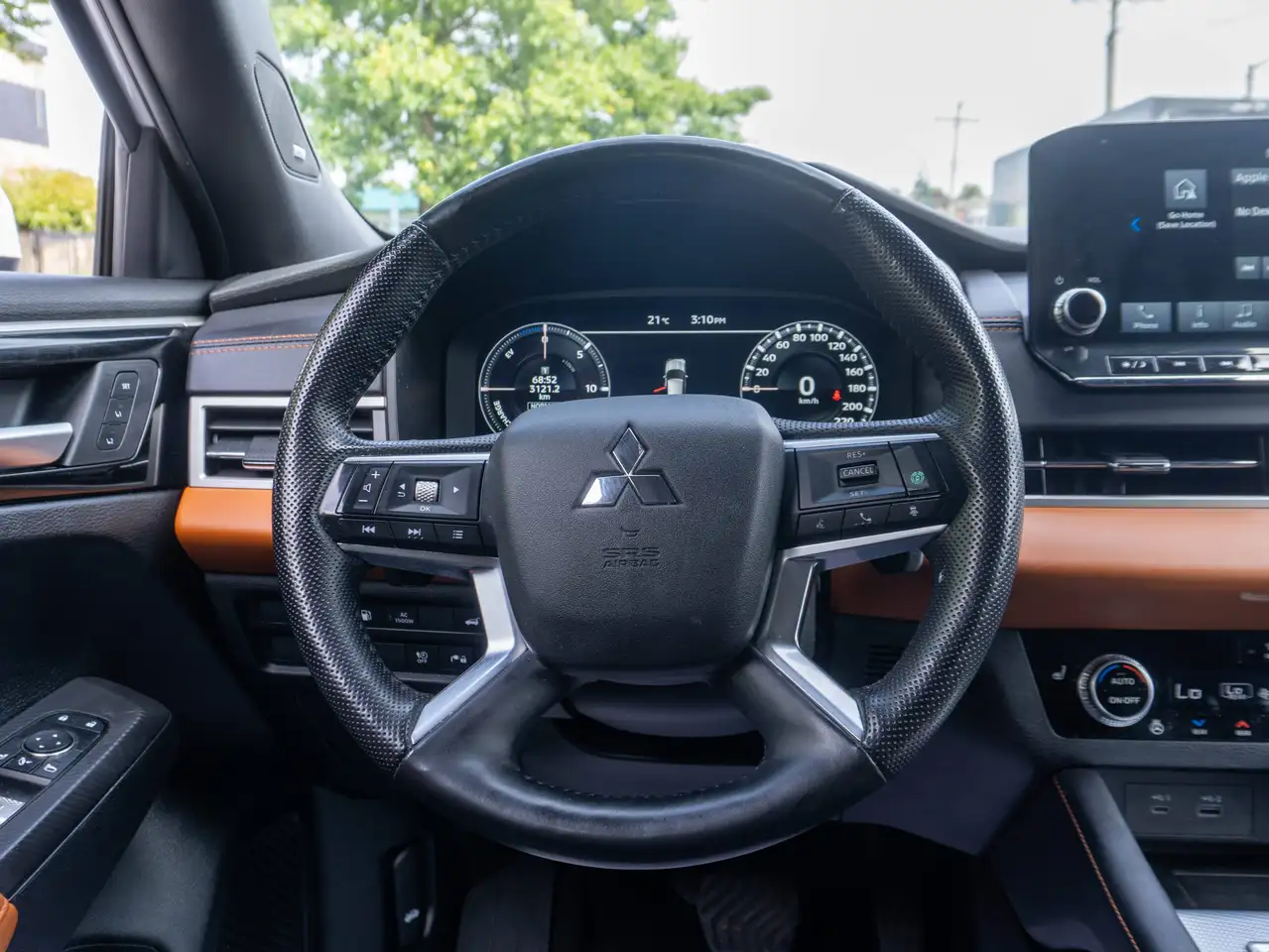 Mitsubishi Outlander снимка Mitsubishi Outlander
