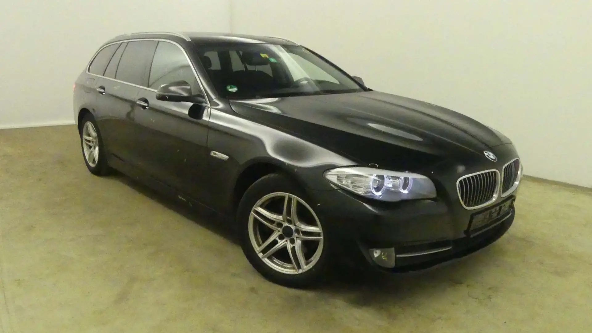 BMW 520 5 Touring 520d Schwarz - 2
