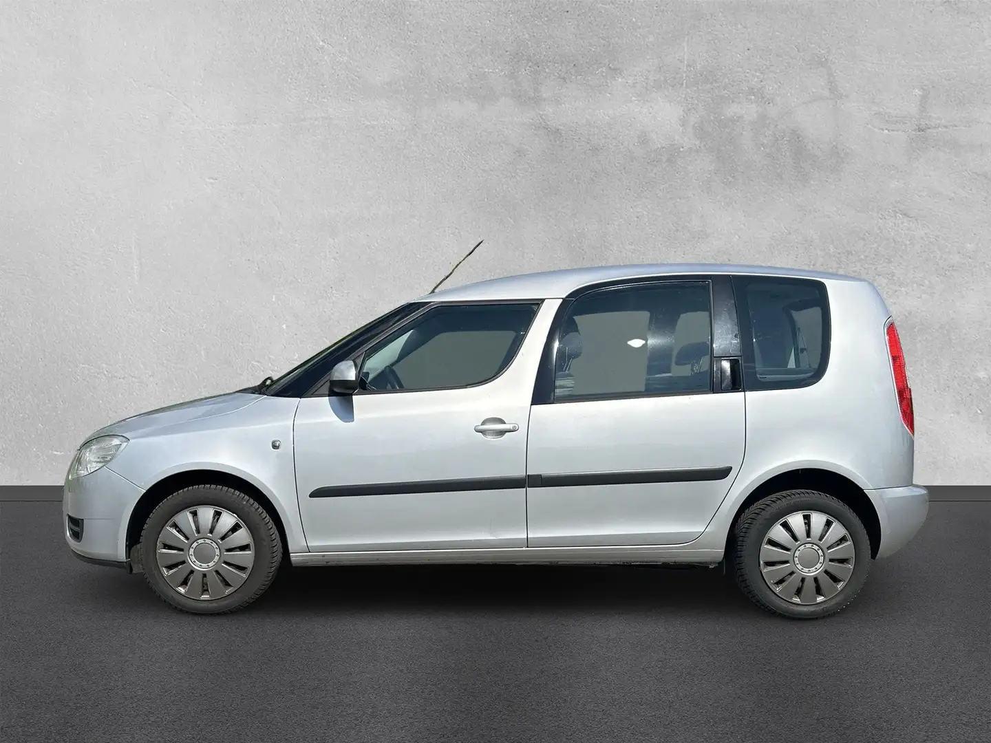 Skoda Roomster Style 1.6 Xenon Klima Tüv Insp. Neu Grau - 2