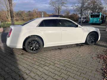 3.6 VVT mit 20 Zoll HellCat Felgen