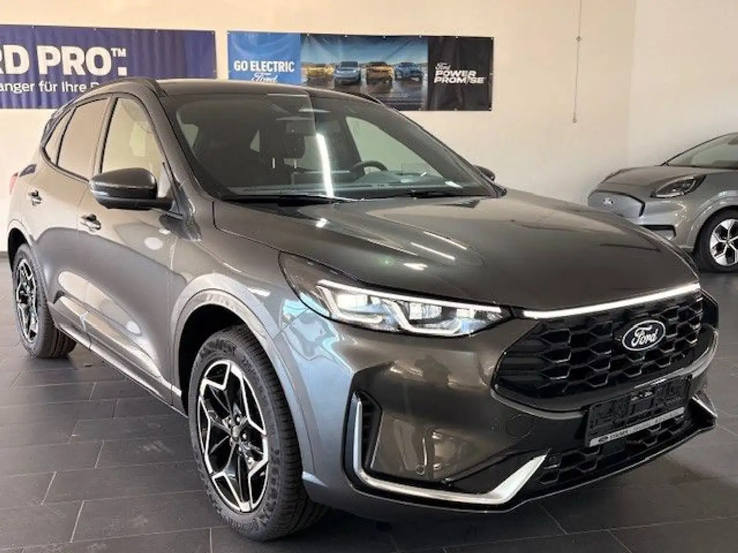 Ford Kuga ST-Line X 2.5 PHEV Auto./AHK/PANO/LED/ACC Gris - 2