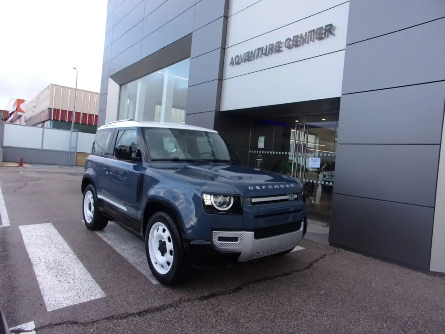 Land Rover Defender 90 3.0D l6 MHEV S AWD Aut. 250 Bleu - 2