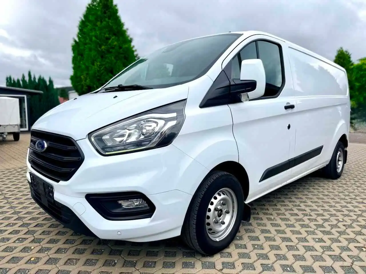 Ford Transit Custom Kasten Lang Klima StdHzg Kamera — photo 1 of 14