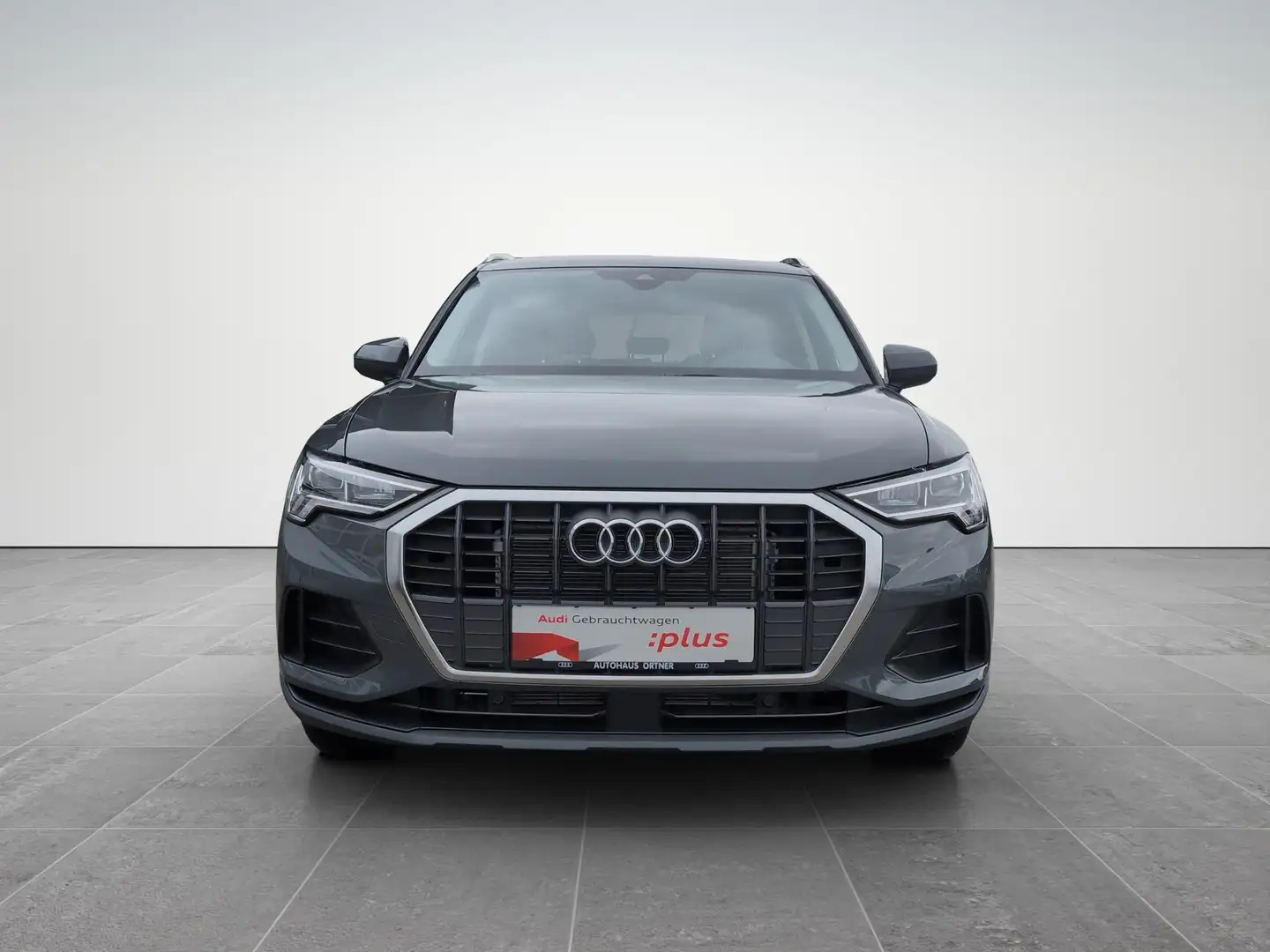 Audi Q3 35 TDI intense Grau - 2