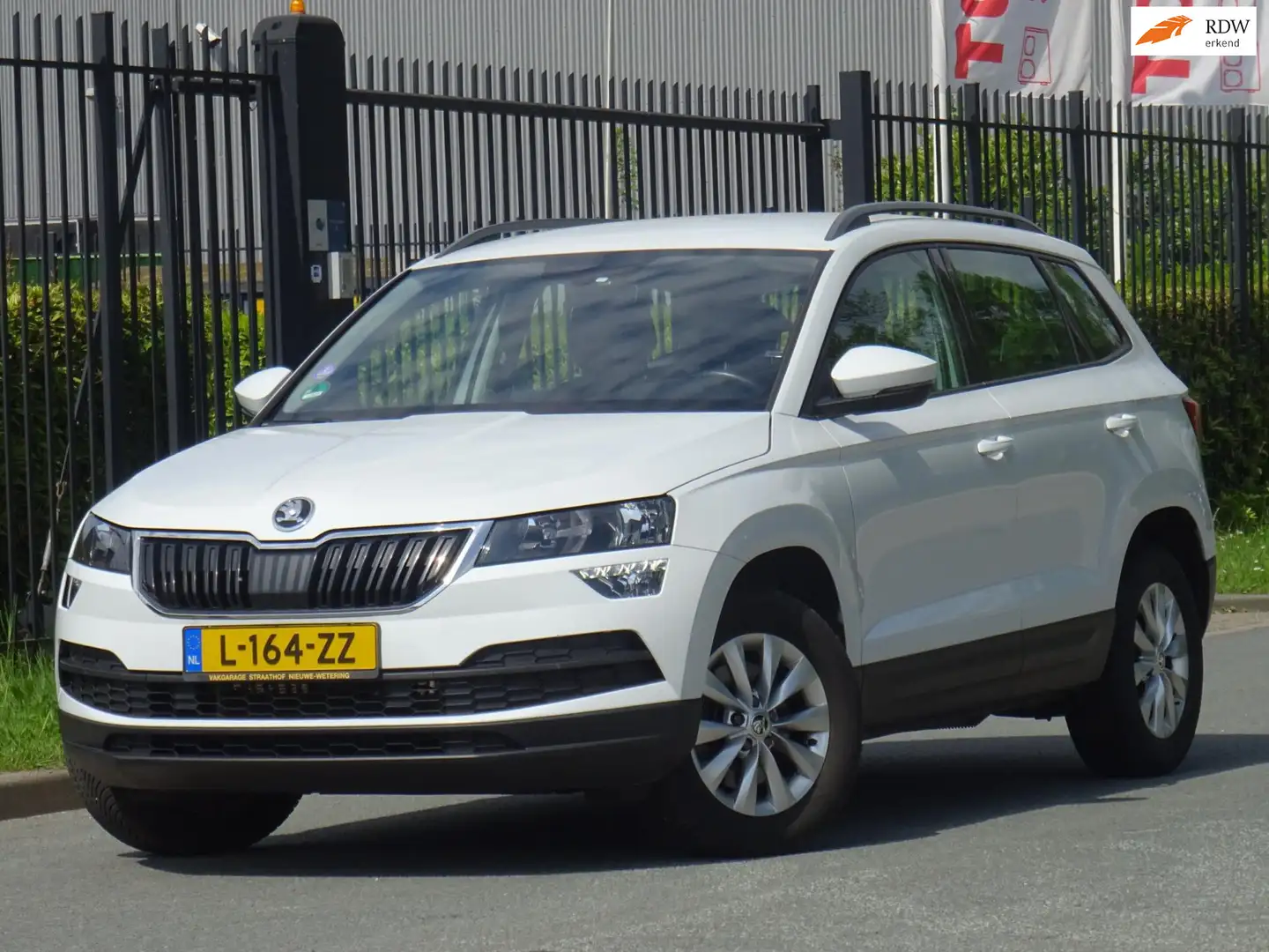 Skoda Karoq 1.5 TSI ACT Ambition Business CARPLAY/PDC/LED Wit - 1