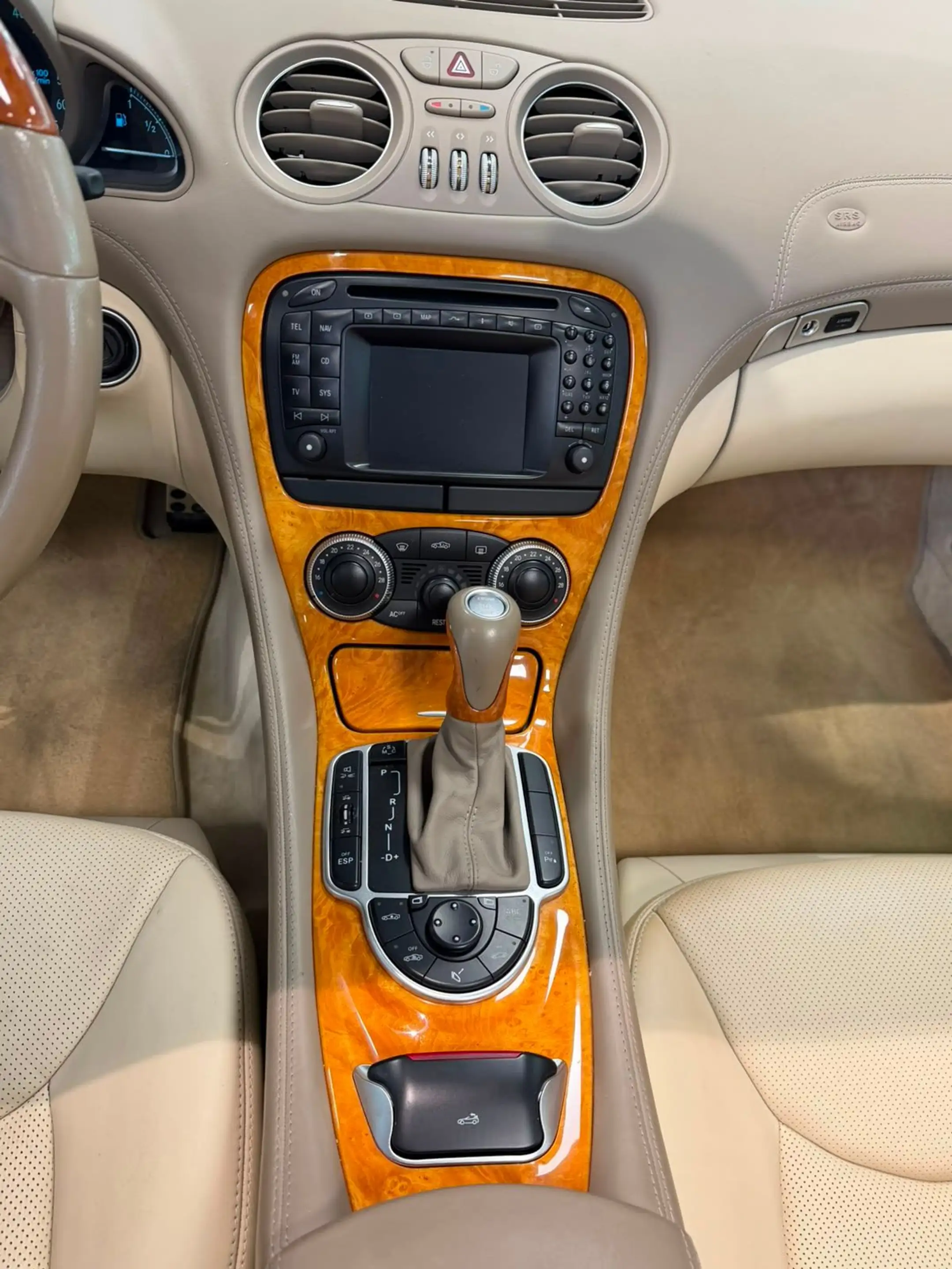 Mercedes-Benz SL 500 V8 Bose AMG Holz Bi-Xenon — photo 12