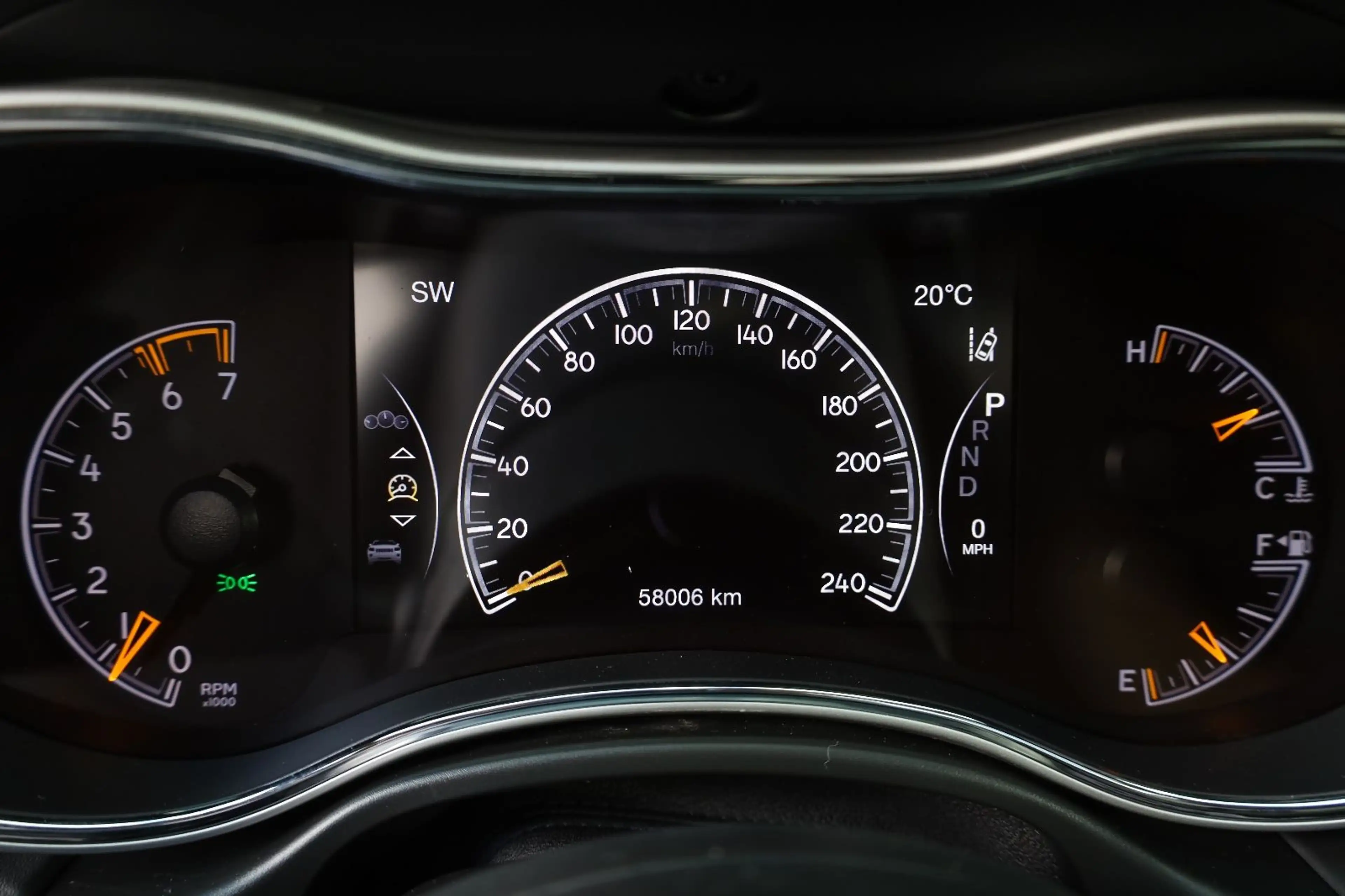 Jeep Grand Cherokee 5.7L V8 Summit/BRC/ACC/HK/AIR/R20 — photo 13