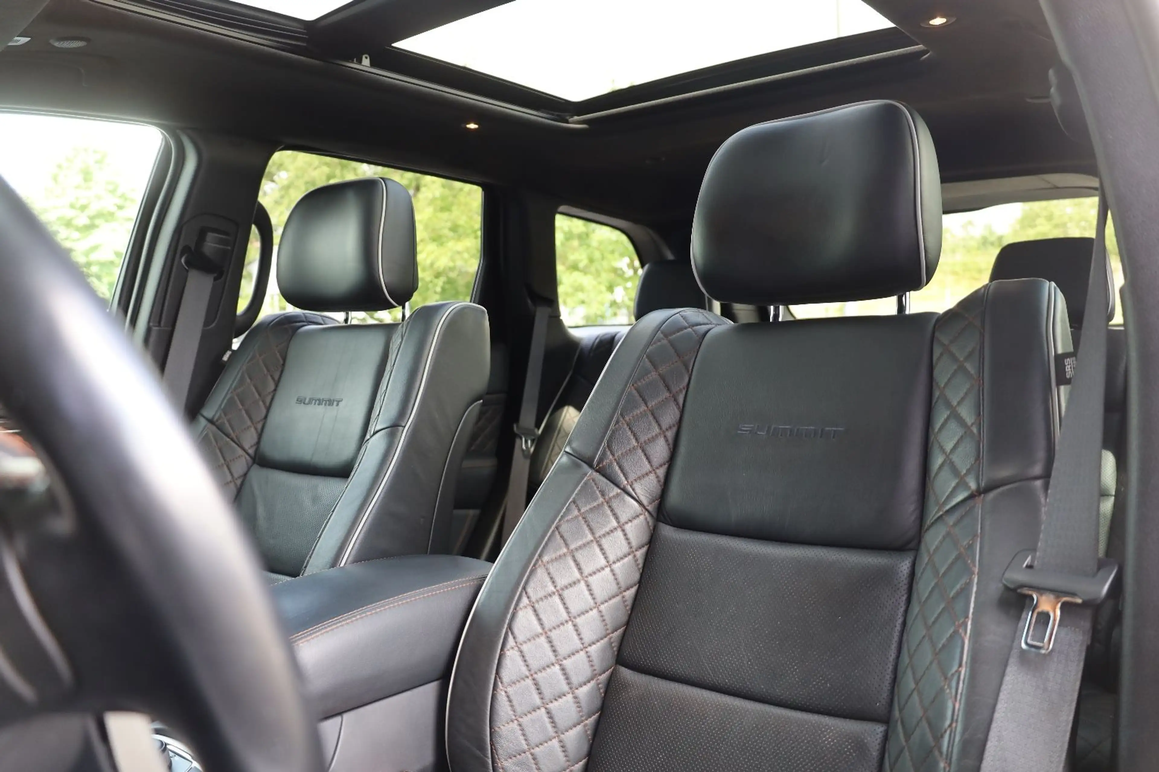 Jeep Grand Cherokee 5.7L V8 Summit/BRC/ACC/HK/AIR/R20 — photo 11