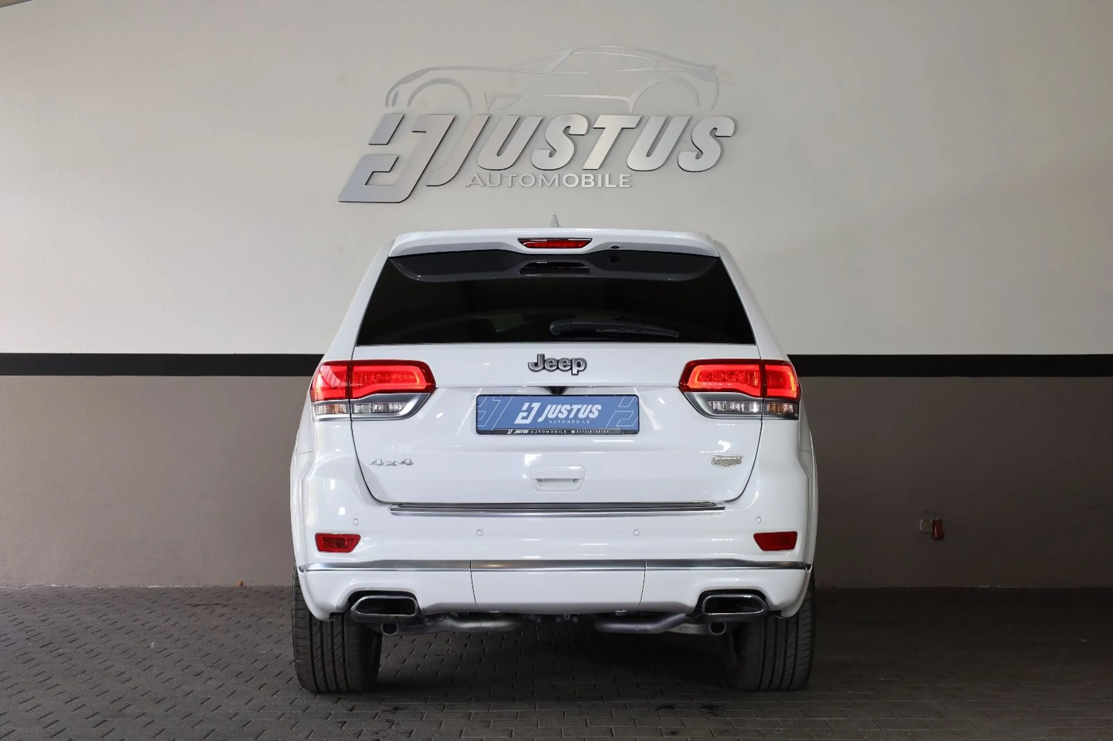 Jeep Grand Cherokee 5.7L V8 Summit/BRC/ACC/HK/AIR/R20 — photo 5
