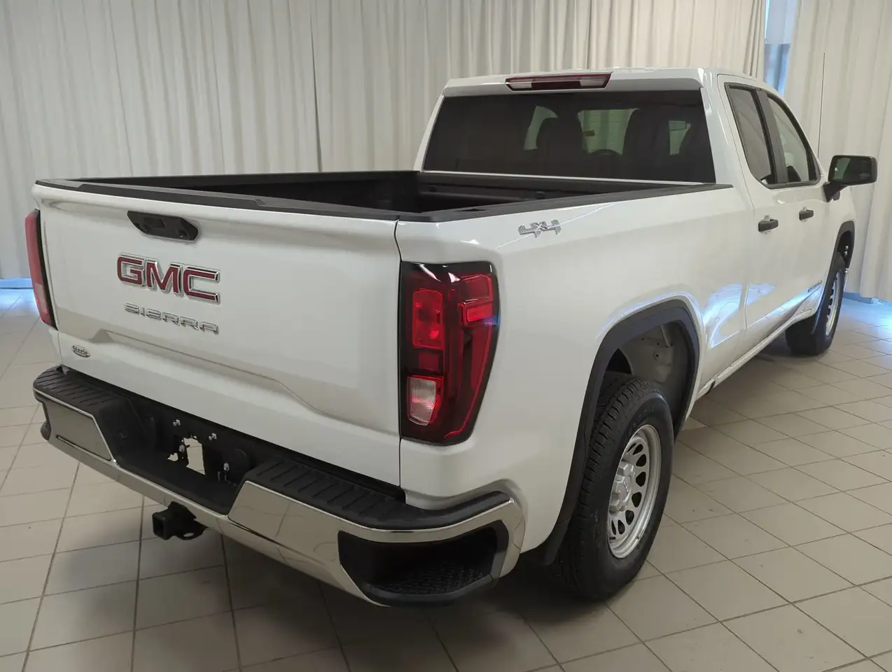 GMC Sierra 1500 снимка GMC Sierra 1500