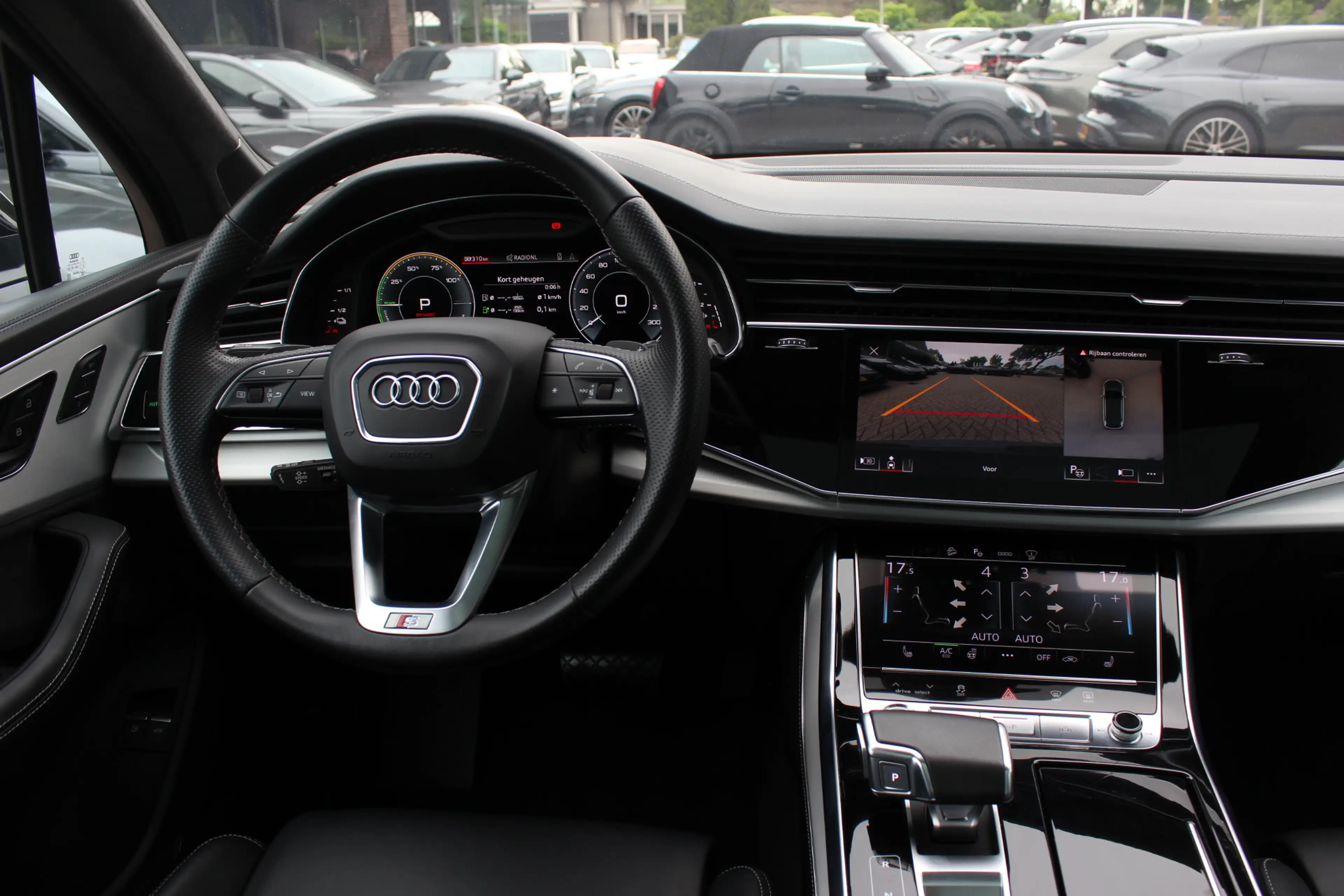 Audi Q7 60 TFSI e quattro Pro Line S Competition / Trekhaa — photo 9