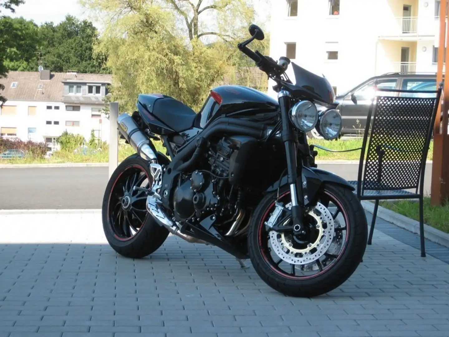 Triumph Speed Triple 1050 Schwarz - 2