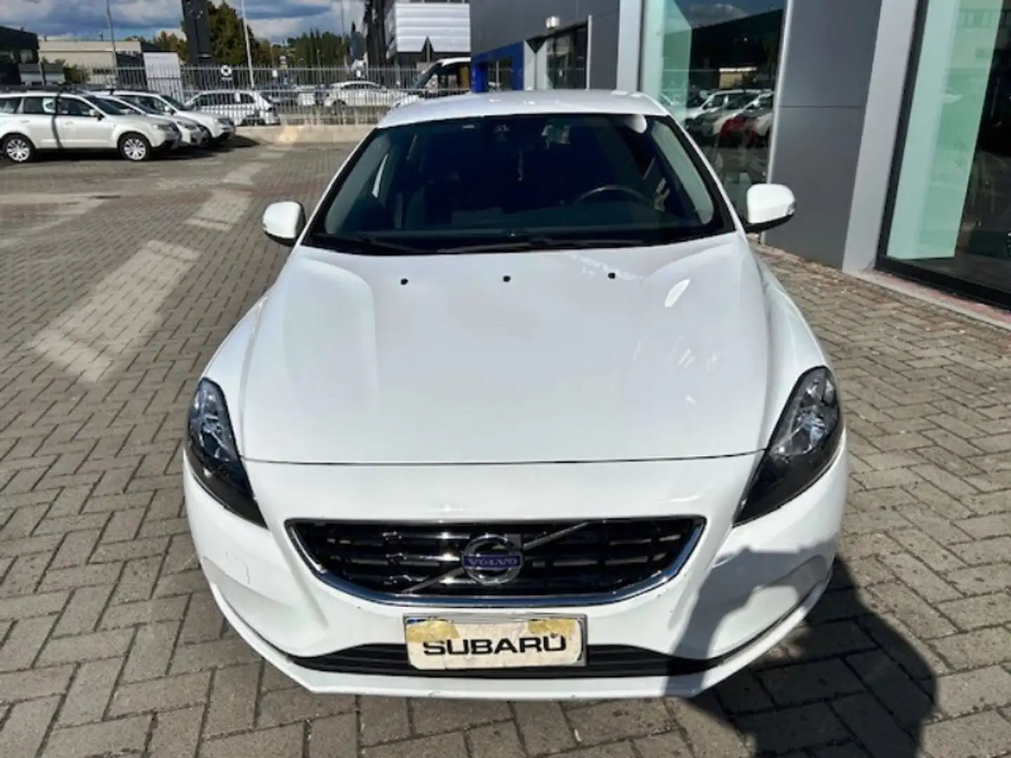 Volvo V40 V40 D2 Momentum Bianco - 2