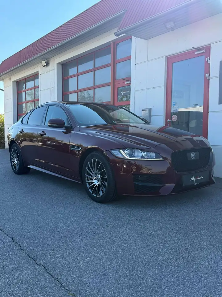Jaguar XF