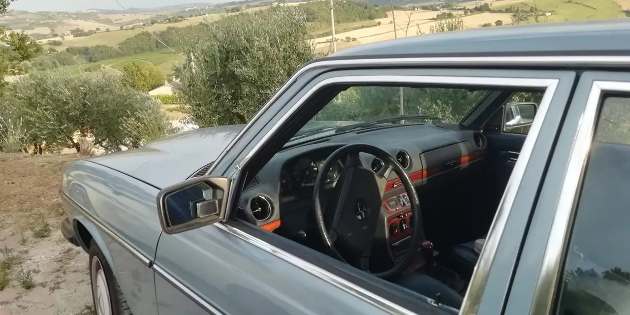 Mercedes-Benz 200, foto 4
