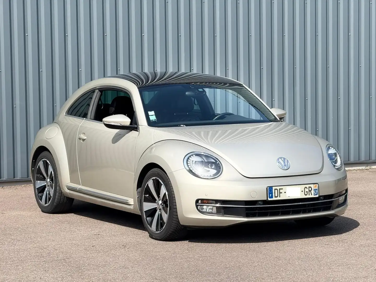 Volkswagen Beetle 1.6 TDI 105 ch Couture Exclusive Beige - 1