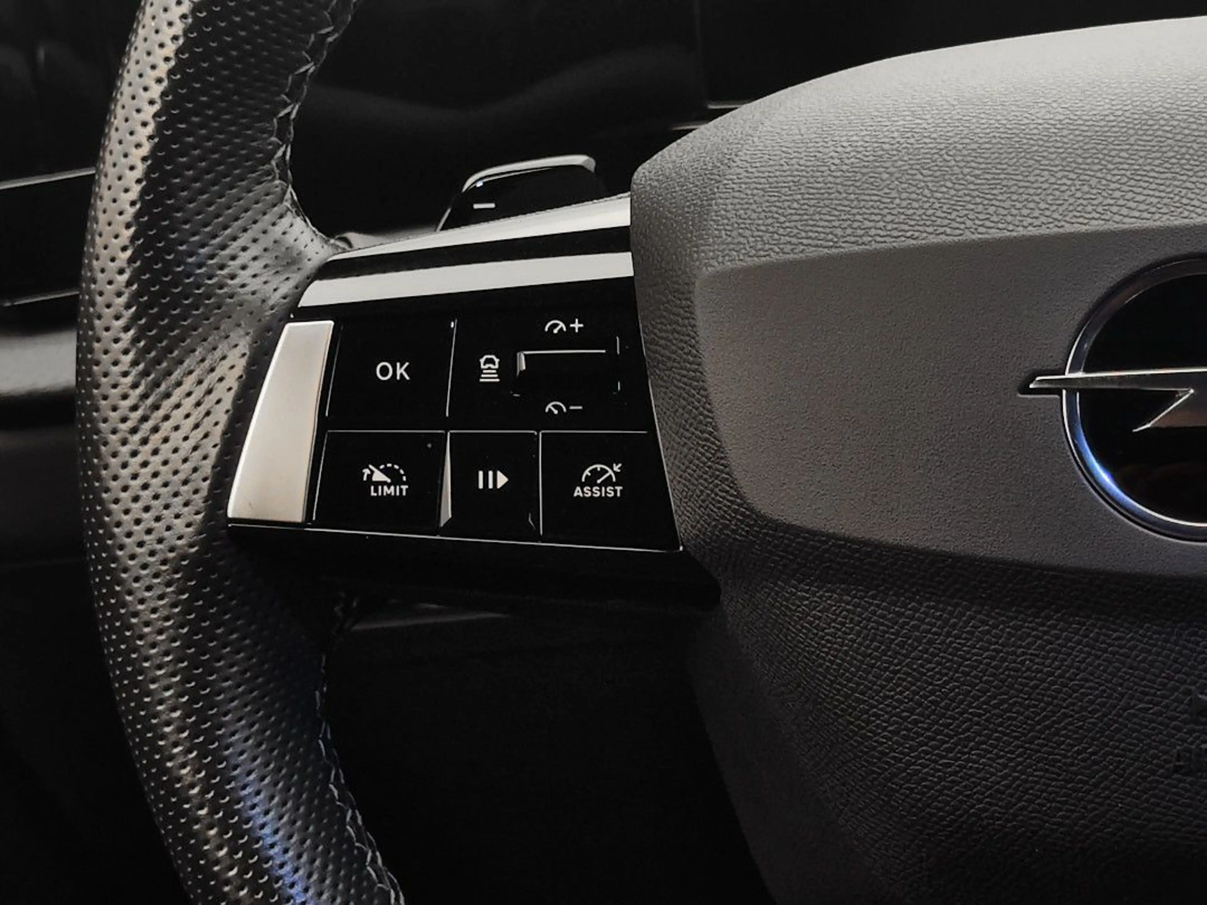 Opel Astra L Lim. *GS LINE* 360°+ACC+ALCANTARA+E-SITZ — photo 24