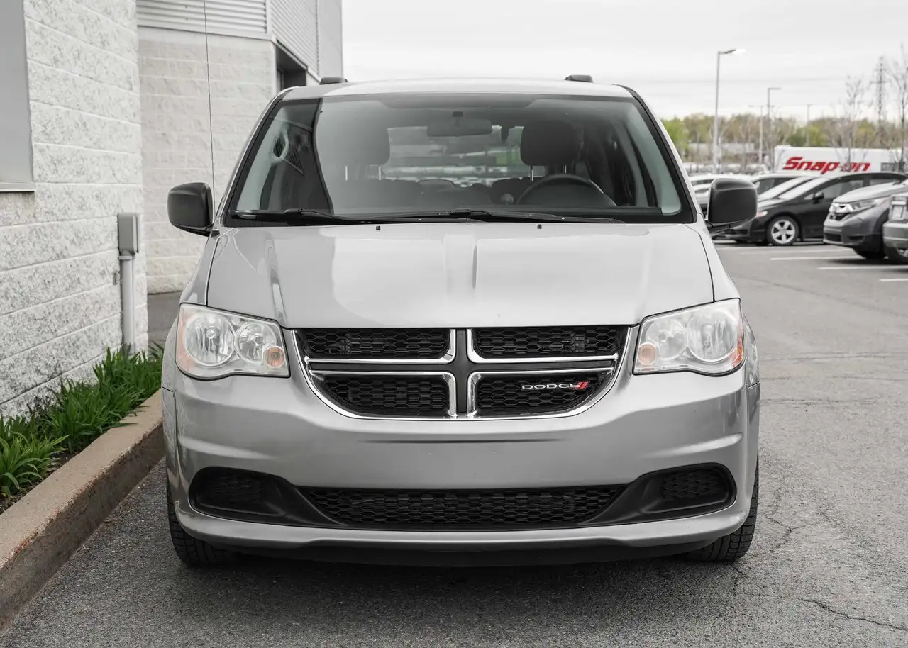 Dodge Grand Caravan снимка Dodge Grand Caravan