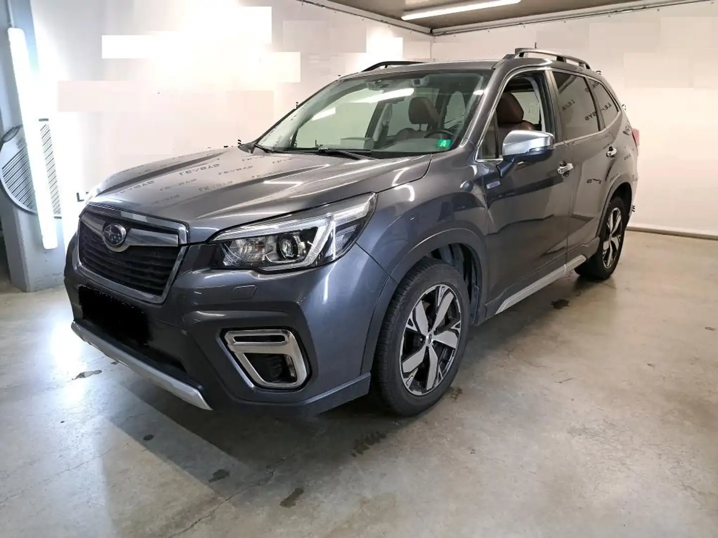 Subaru Forester 2.0I-S E-BOXER AWD Aut Leder Navi HUD Grau - 1