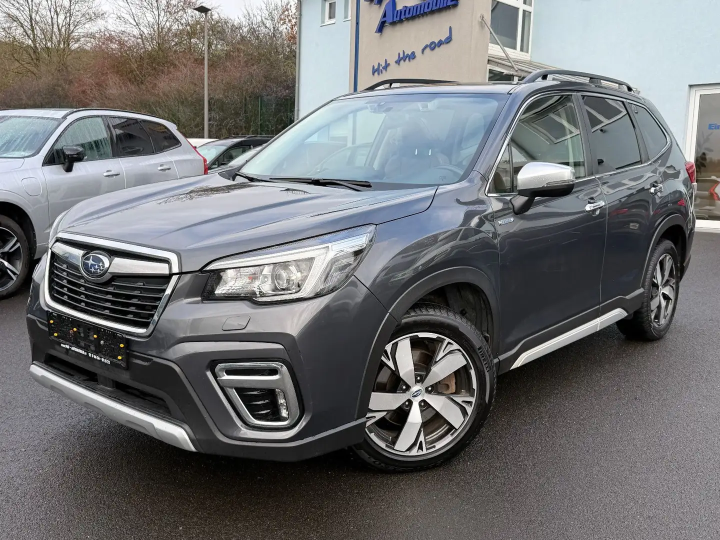 Subaru Forester 2.0I-S E-BOXER AWD Aut Leder Navi HUD Gris - 1
