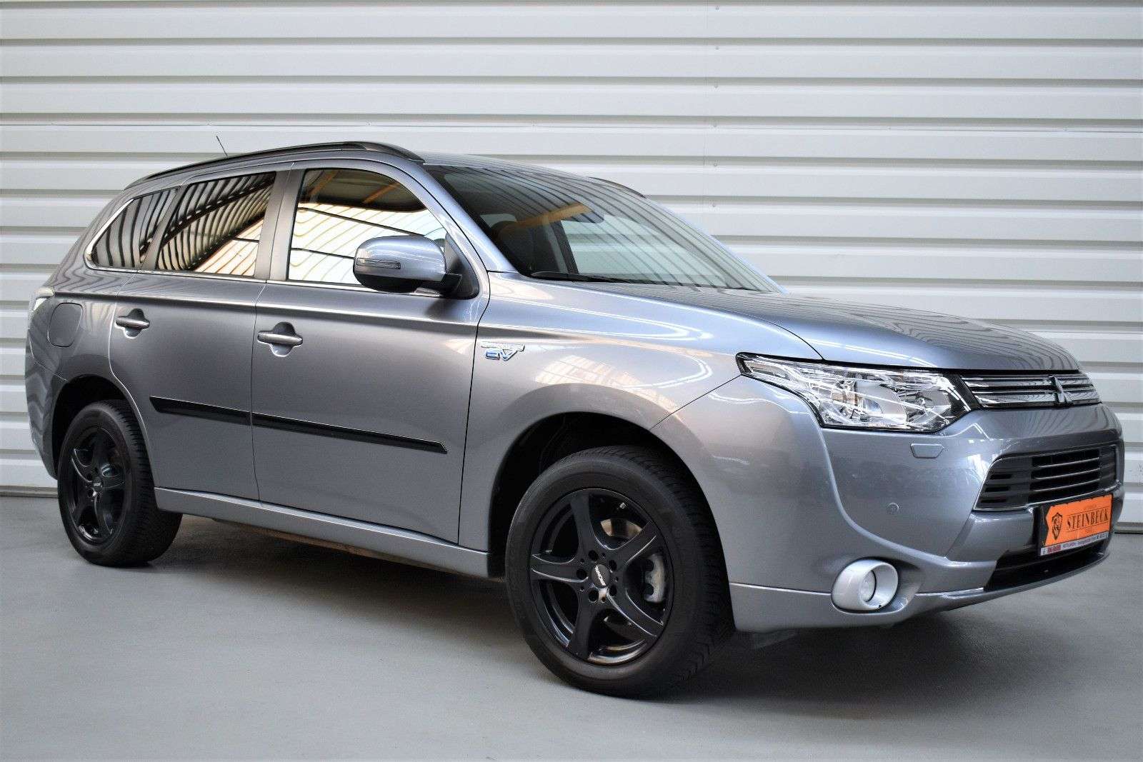 Second hand Mitsubishi Outlander 2.0