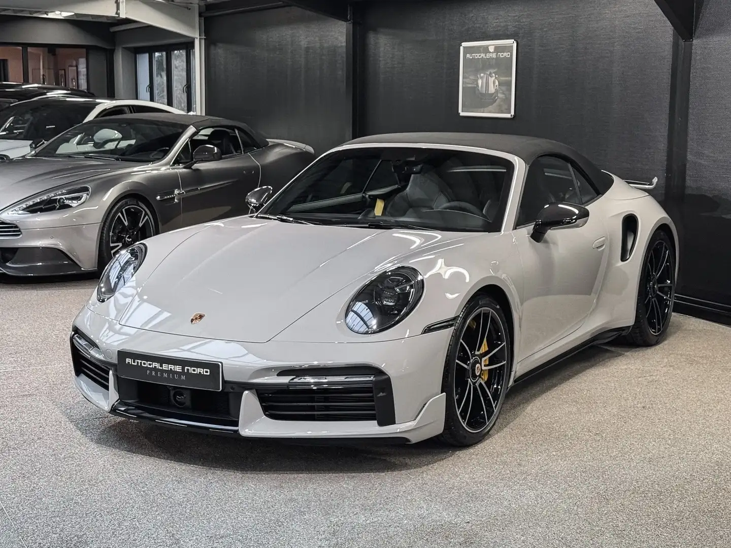Porsche 911 Turbo S Cabrio AeroKit+Burmester+Carbon - 2