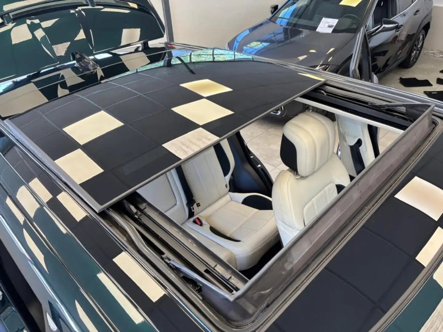 Land Rover Range Rover Sport 3.0D l6 300CV HSE *VERDE INGLESE*TETTO*UNICO PROP* Verde - 2