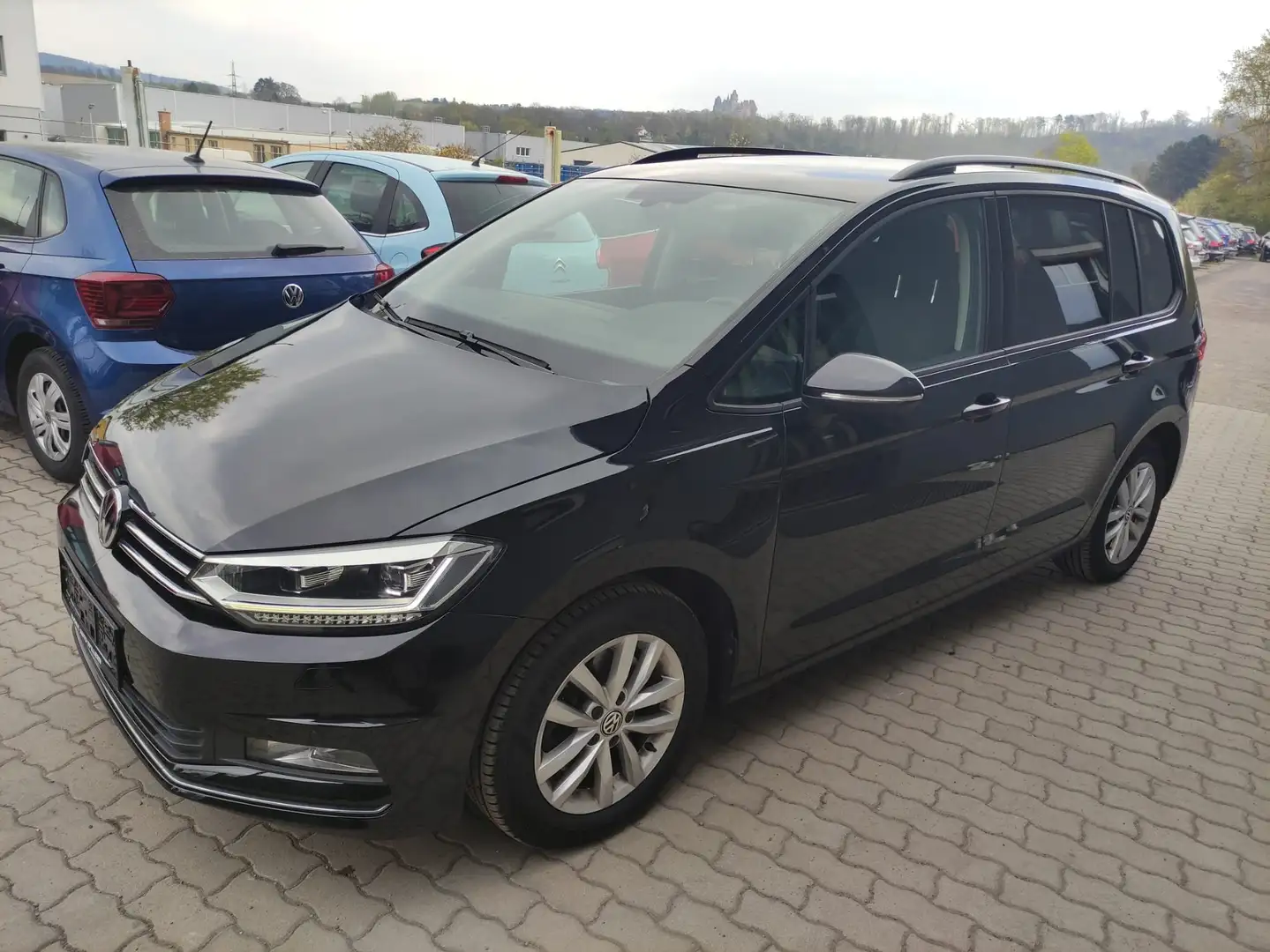 Volkswagen Touran Comfortline 1,4 TSI DSG Schwarz - 2